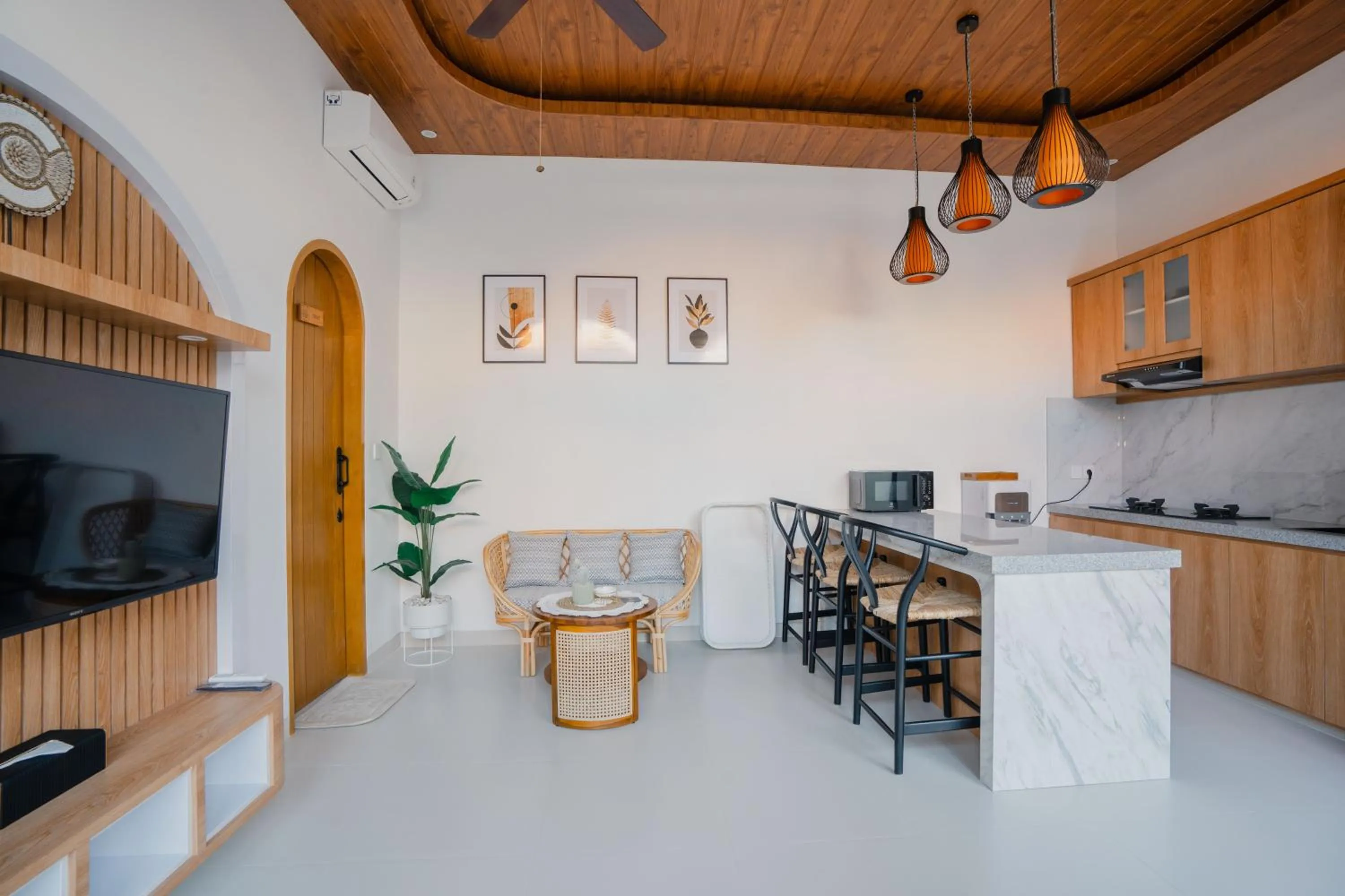 Kitchen or kitchenette in Melviano Suite & Villa