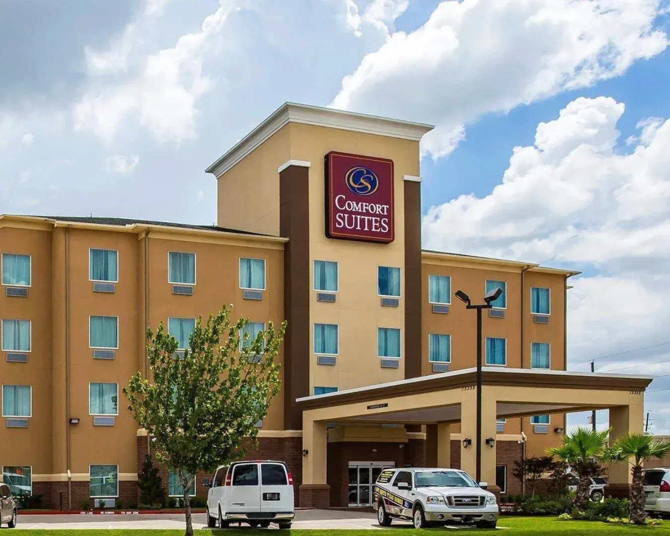 Property building in Comfort Suites Northwest - Cy - Fair Property building in Comfort Suites Northwest - Cy - Fair