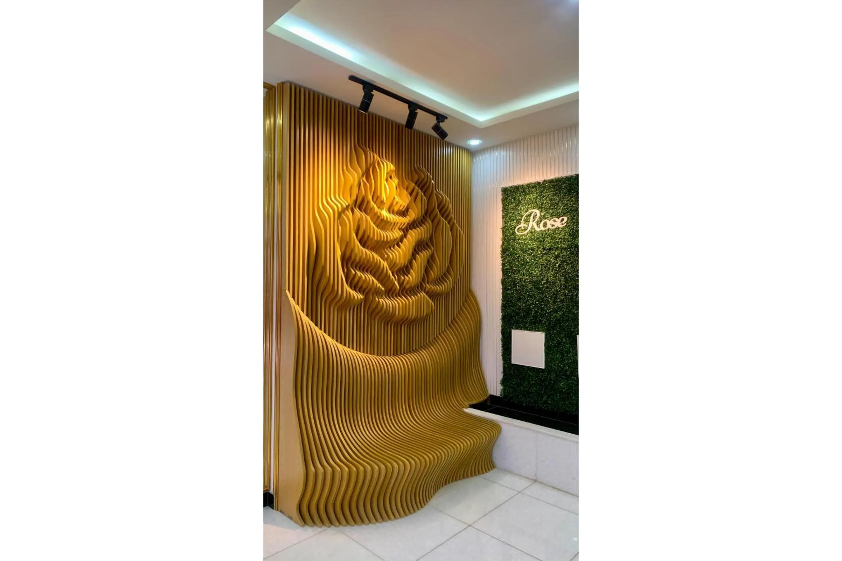 Lobby or reception in OYO Townhouse 156 Rose Hotel Apartments