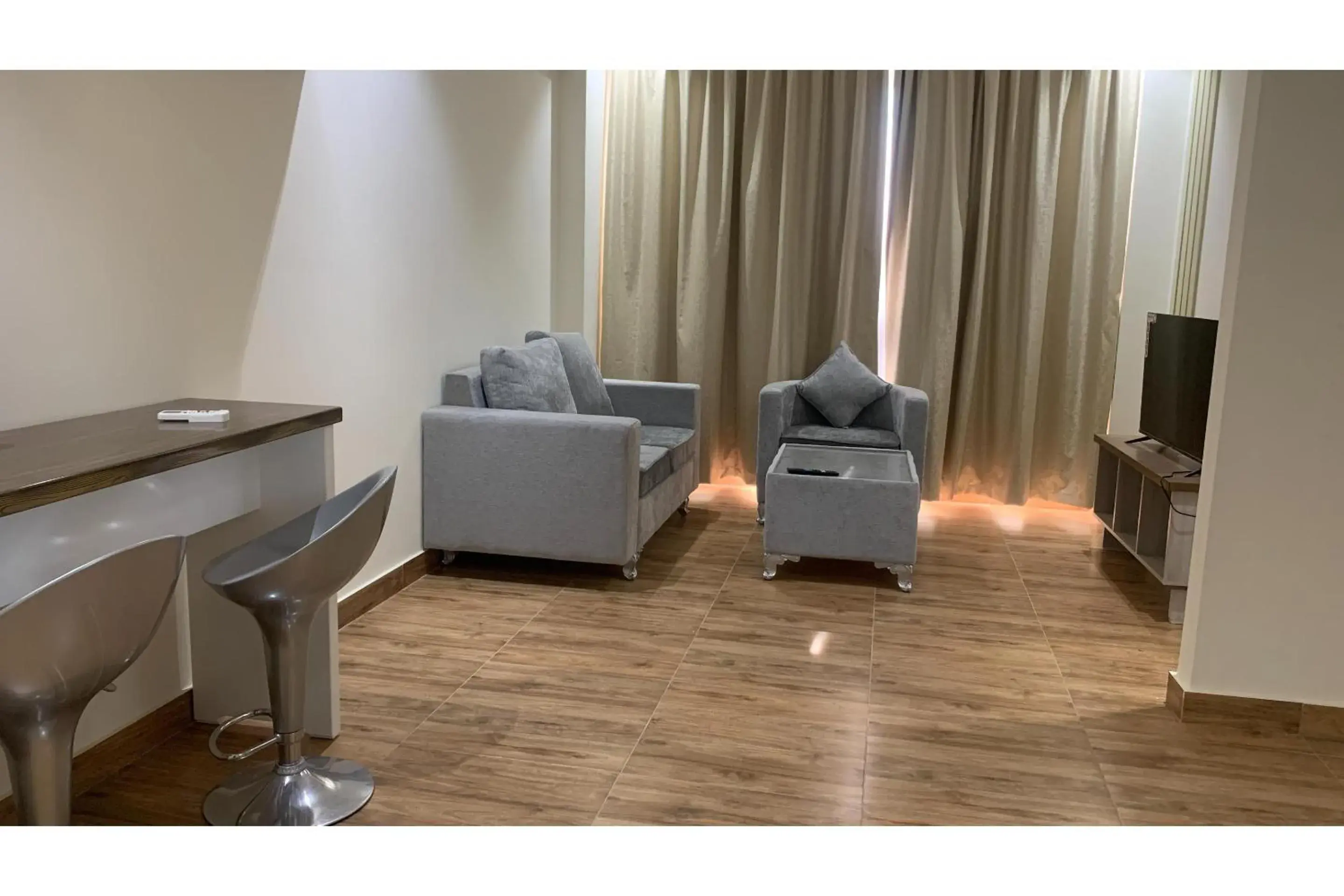 Bedroom in OYO Townhouse 156 Rose Hotel Apartments Bedroom in OYO Townhouse 156 Rose Hotel Apartments