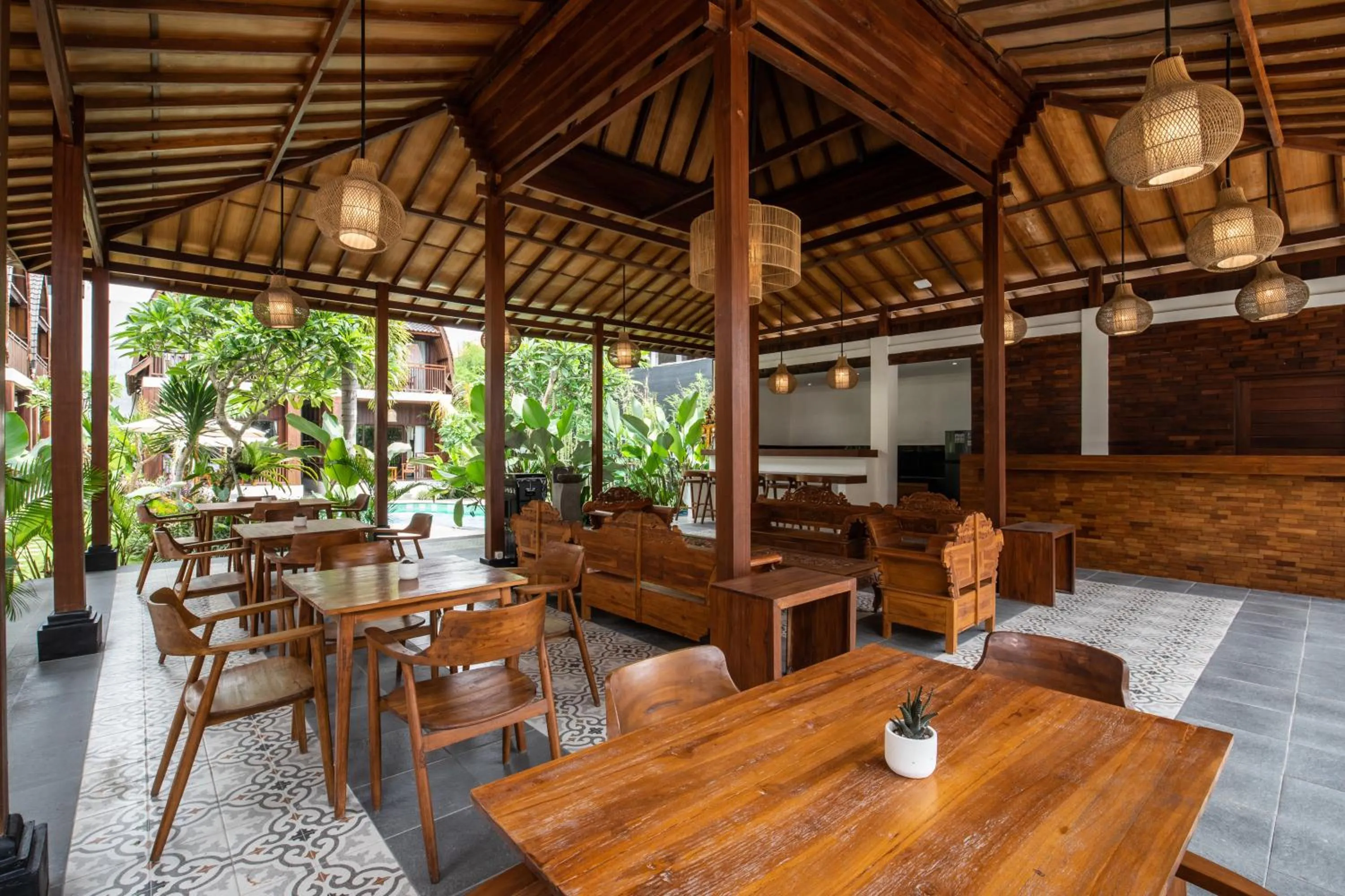 Communal lounge/ TV room in DADEKA Canggu