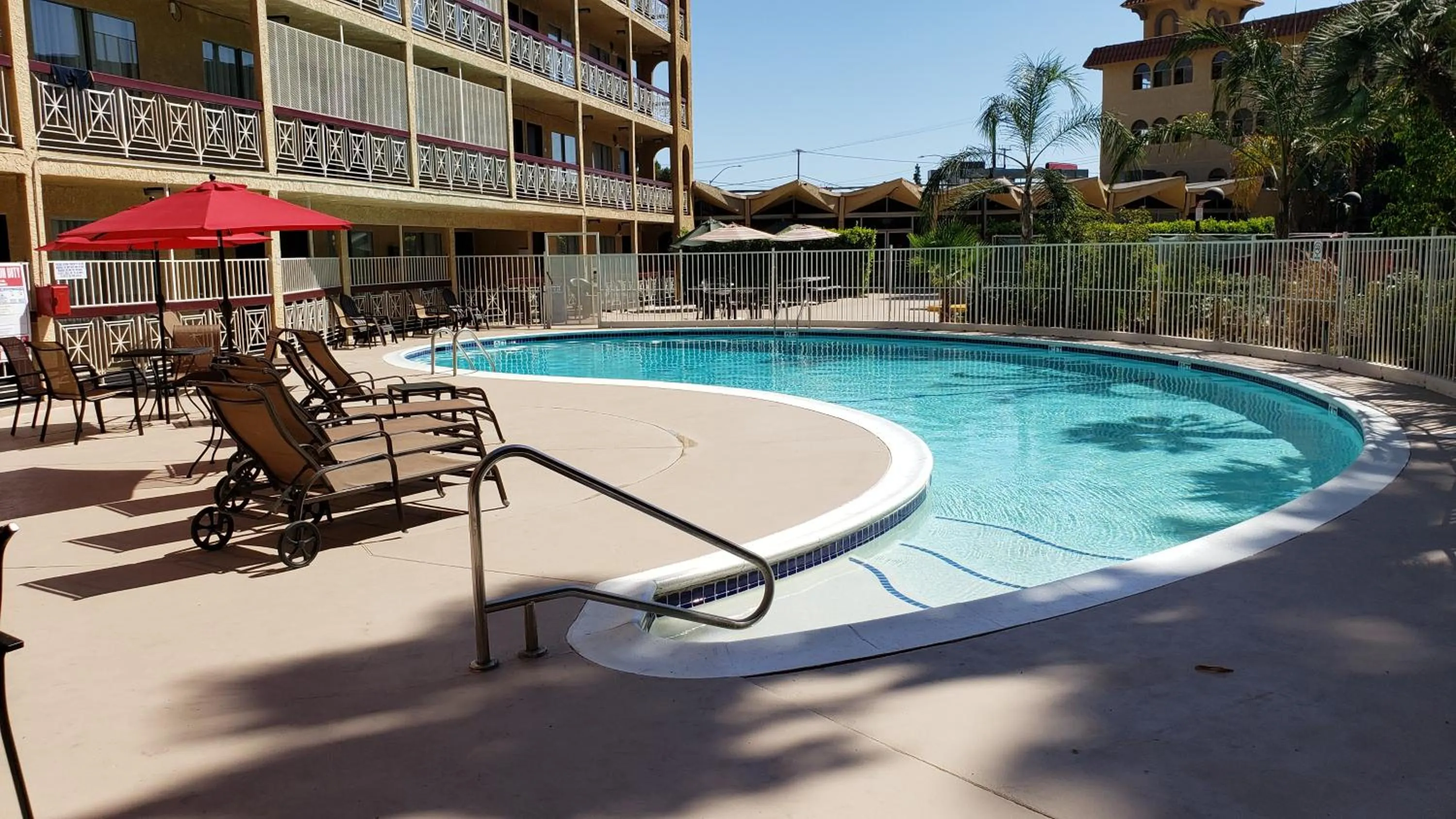 Swimming pool in Ramada by Wyndham Burbank Airport