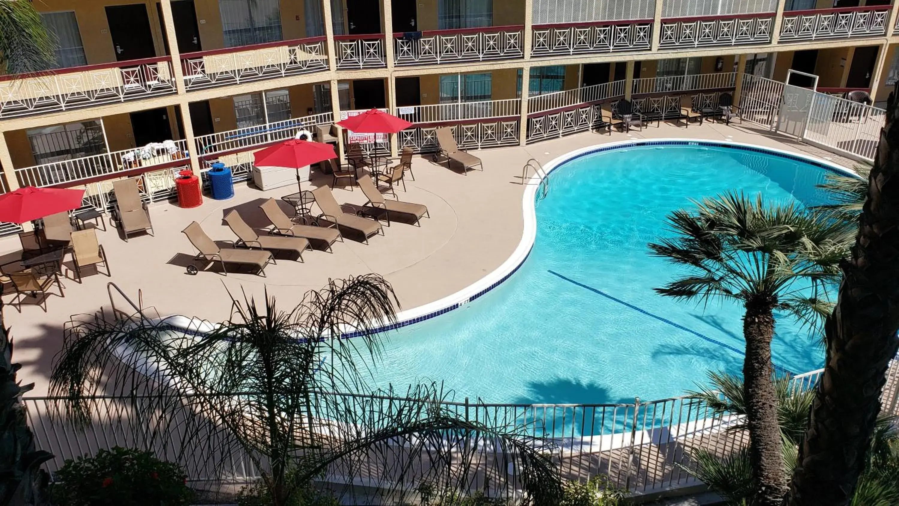 Pool view in Ramada by Wyndham Burbank Airport Pool view in Ramada by Wyndham Burbank Airport