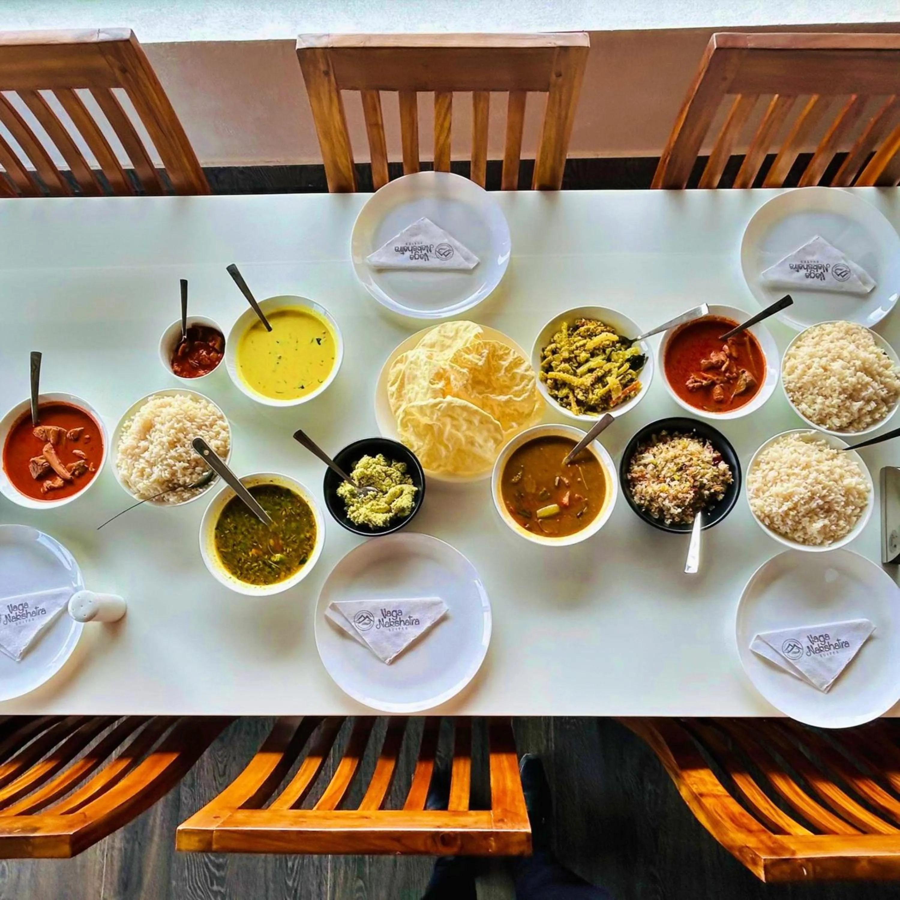 Restaurant/places to eat in VAGA NAKSHATHRA SUITES