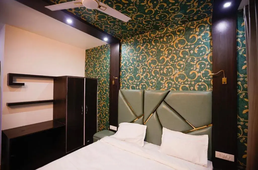 Bed in Seven Hills Resort Srinagar By Him Haults Hospitality Bed in Seven Hills Resort Srinagar By Him Haults Hospitality