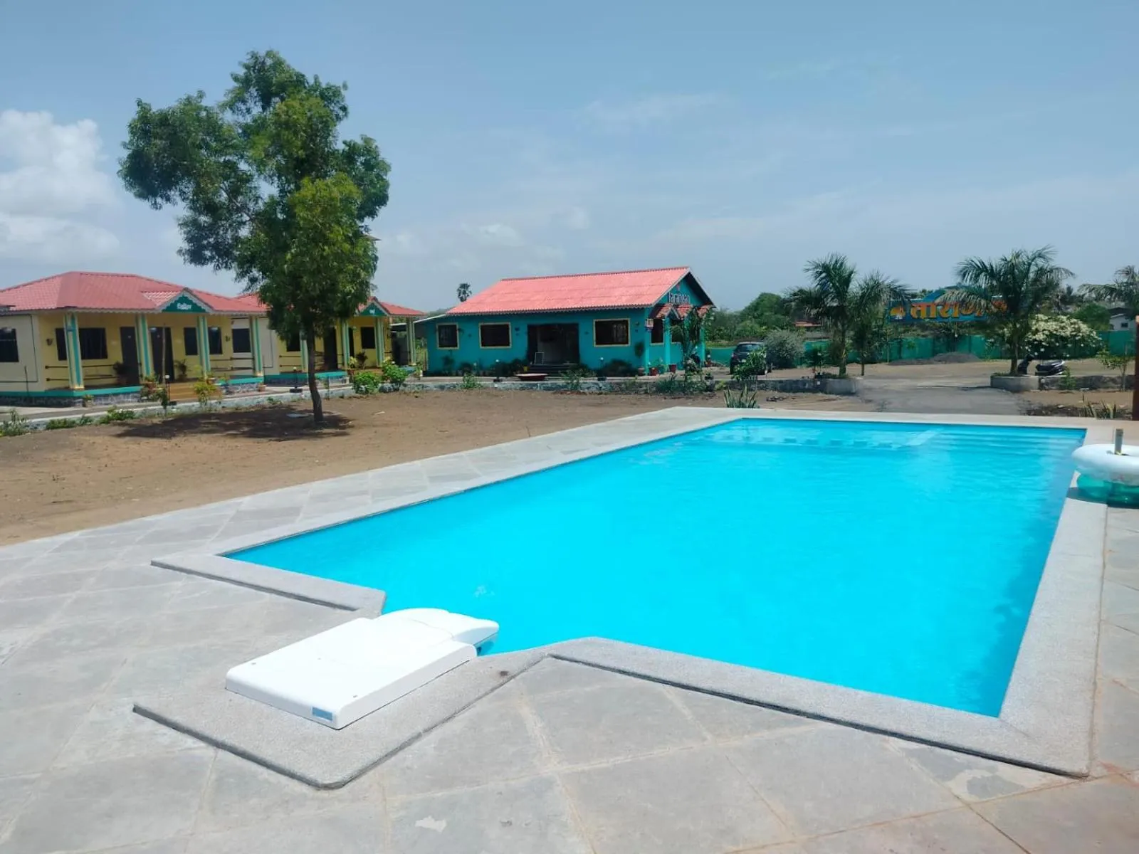 Swimming pool in Tarangan Resort