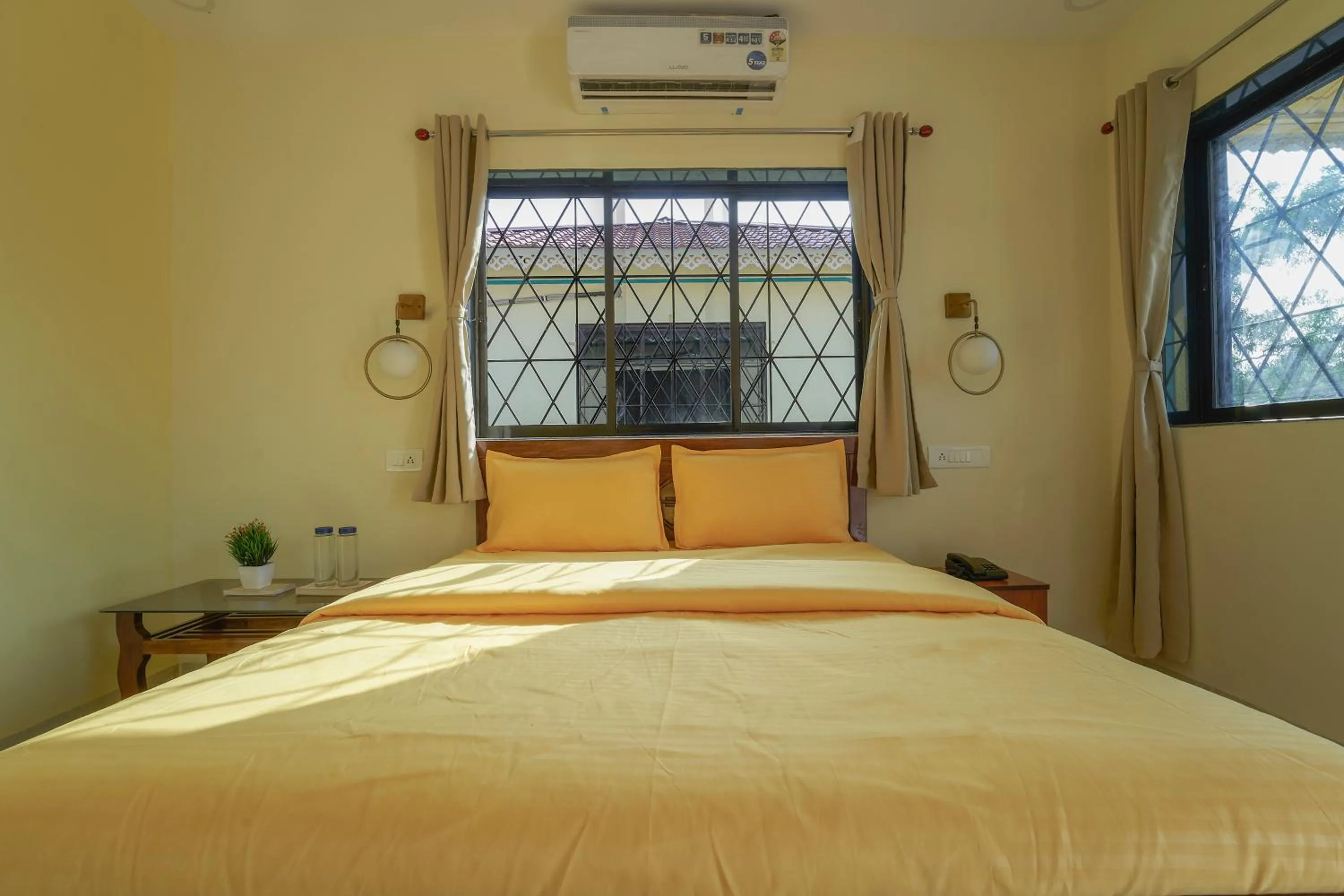 Bed in Tarangan Resort