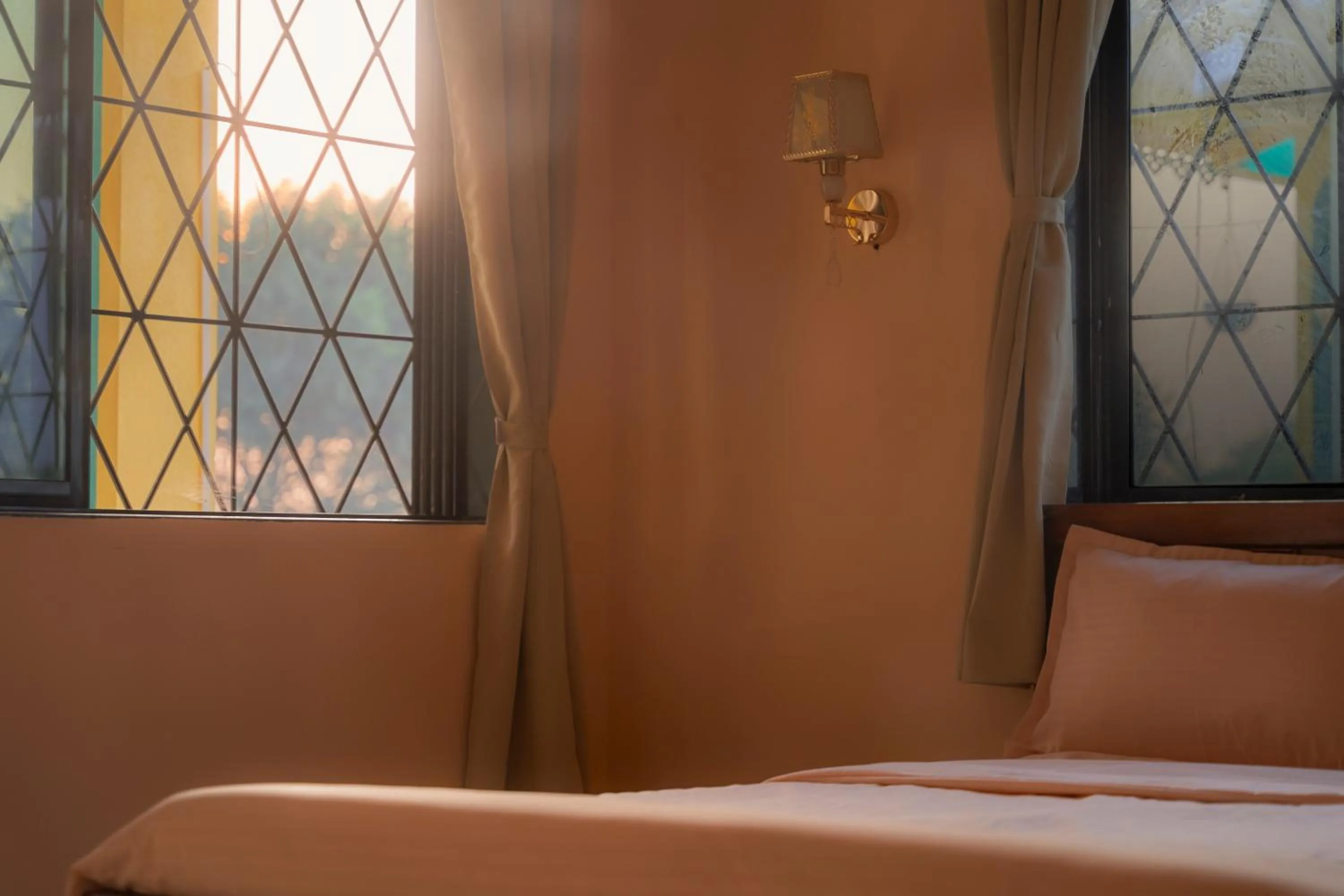 Photo of the whole room, Bed in Tarangan Resort