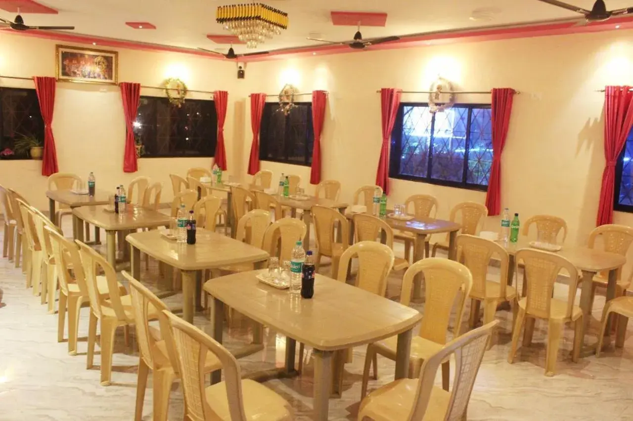 Restaurant/places to eat in Tarangan Resort Restaurant/places to eat in Tarangan Resort