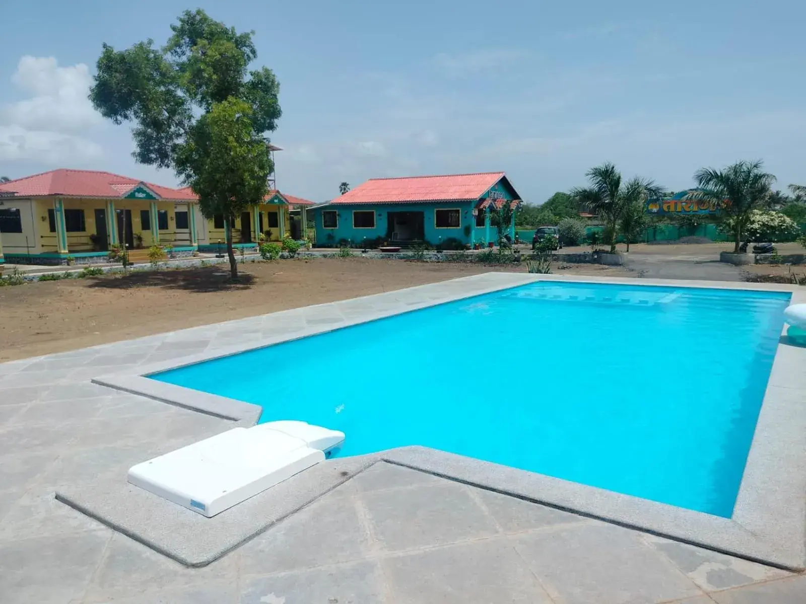 Swimming pool in Tarangan Resort Swimming pool in Tarangan Resort