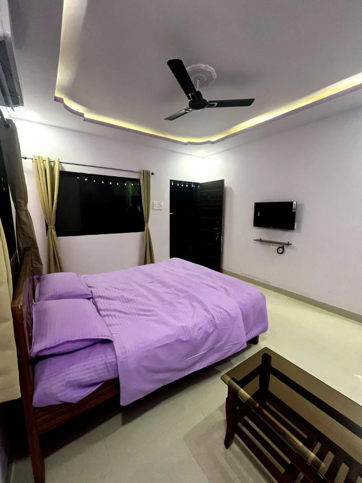 Bed in Tarangan Resort