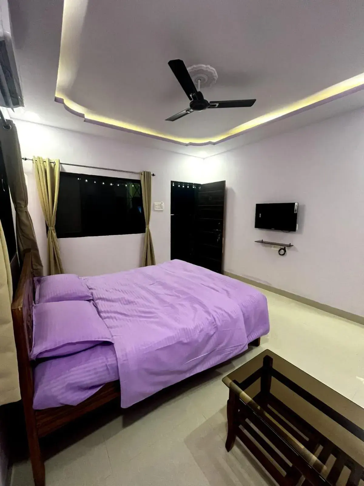 Bed in Tarangan Resort Bed in Tarangan Resort