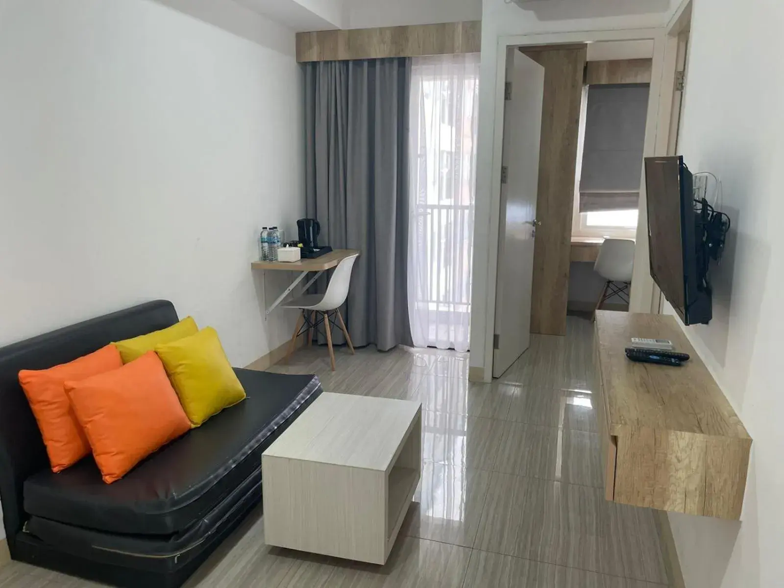 Family in Praya Room Family in Praya Room