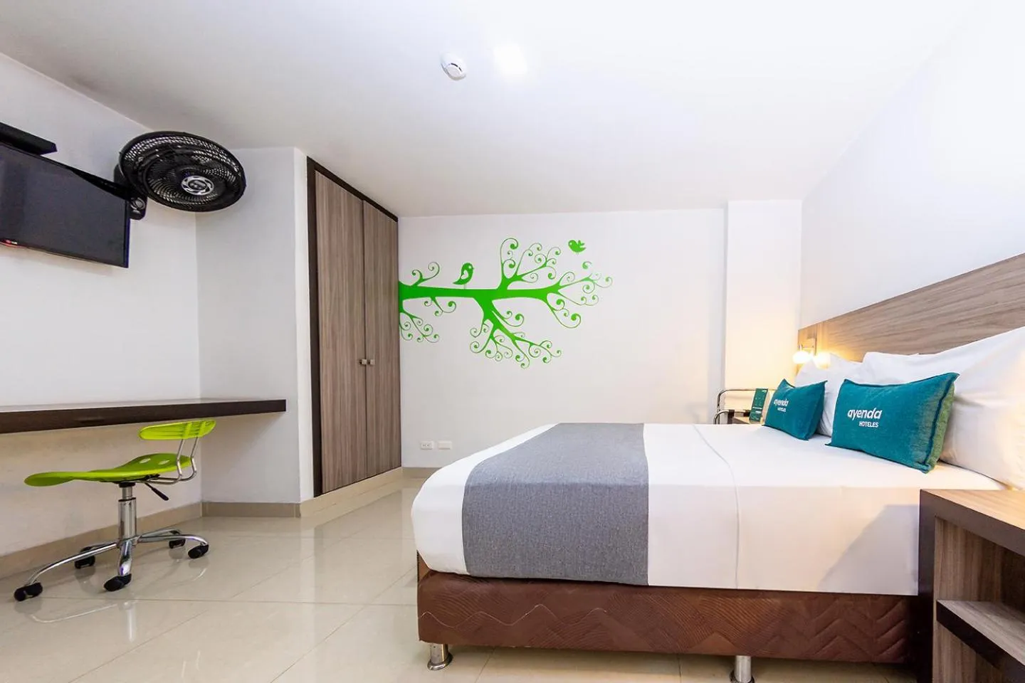 Photo of the whole room, Bed in Hotel MH Pereira