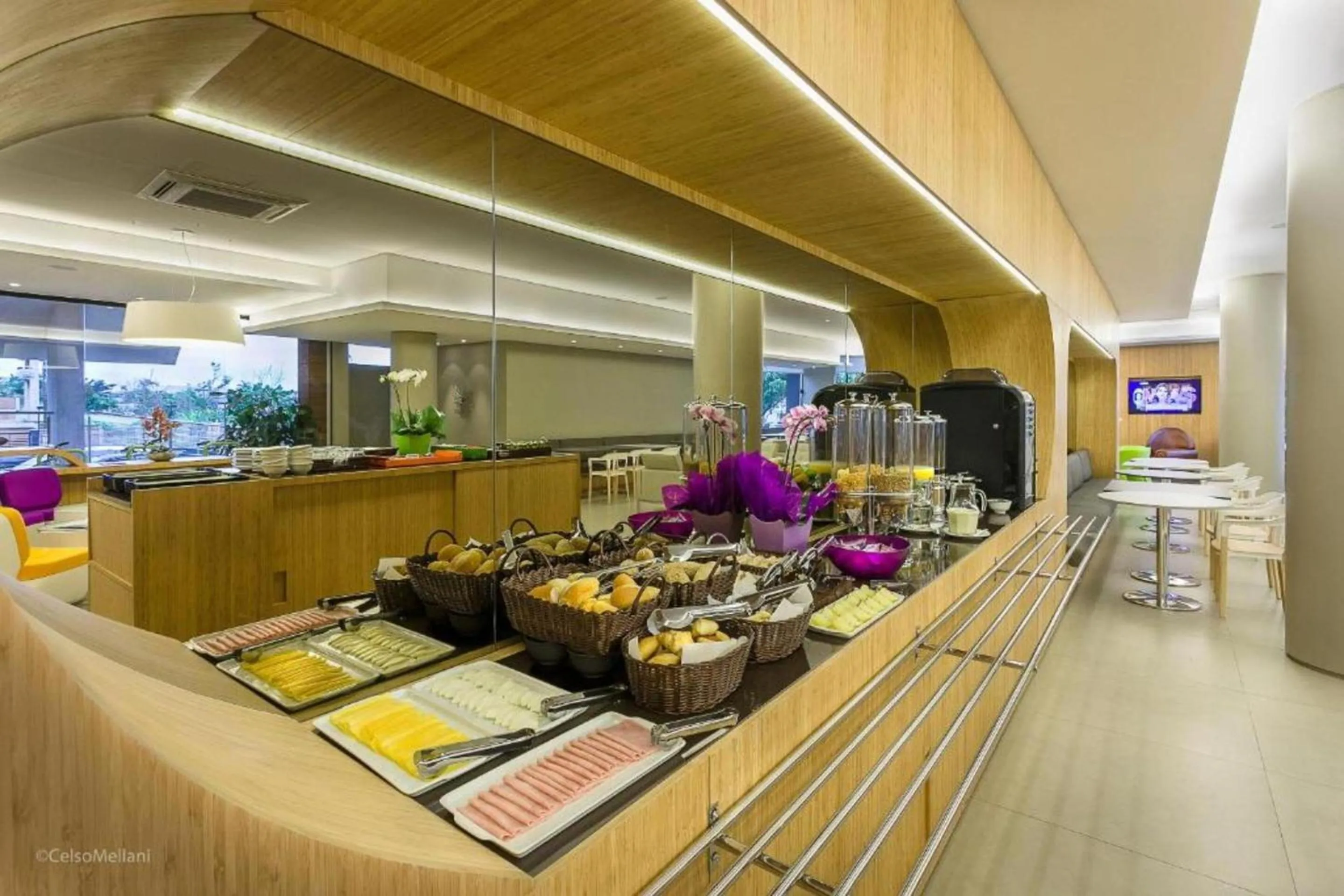 Food and drinks in DMax Hotel