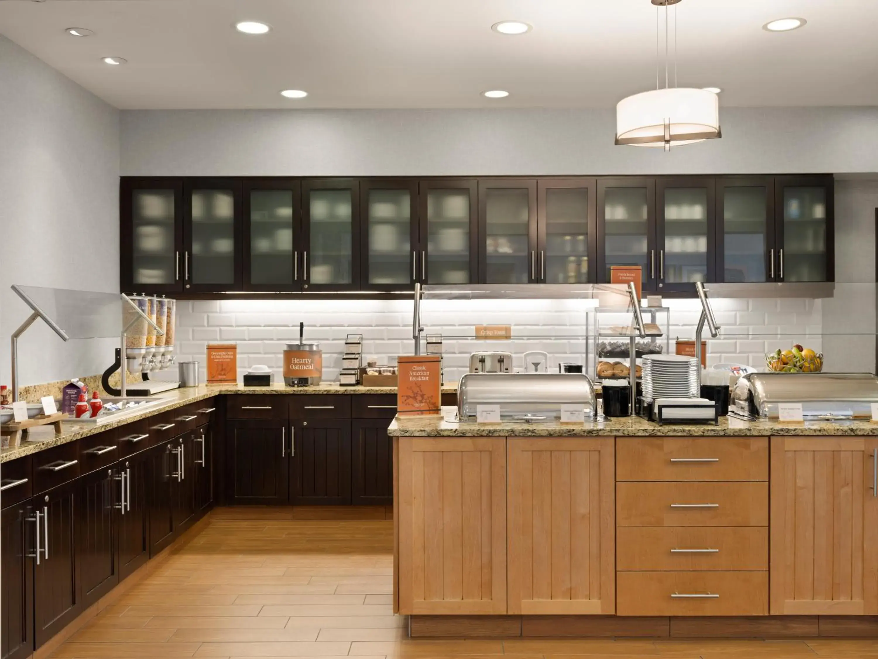 Breakfast in Homewood Suites by Hilton Akron/Fairlawn Breakfast in Homewood Suites by Hilton Akron/Fairlawn