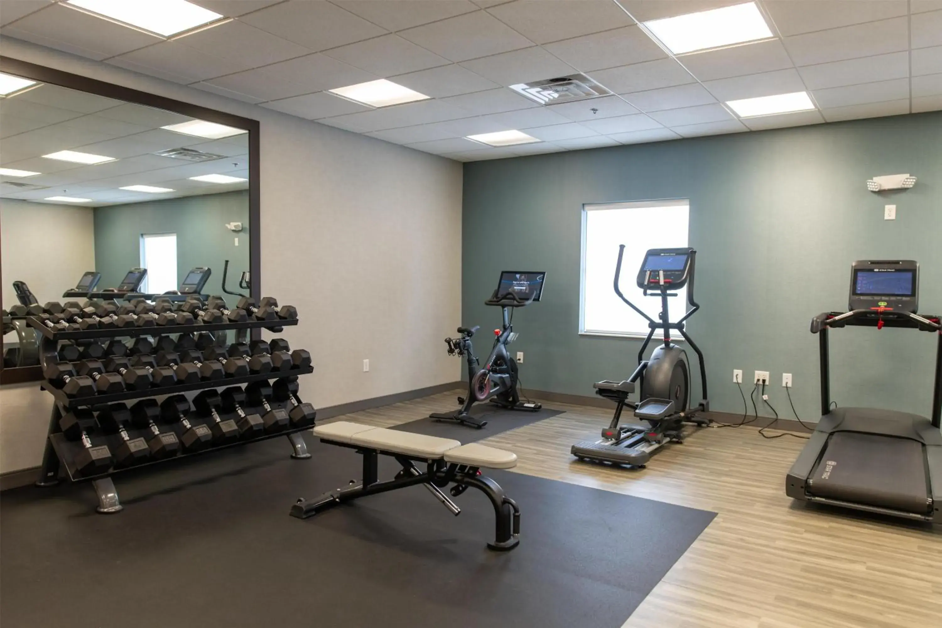 Fitness centre/facilities in Hampton Inn Orange City Fitness centre/facilities in Hampton Inn Orange City
