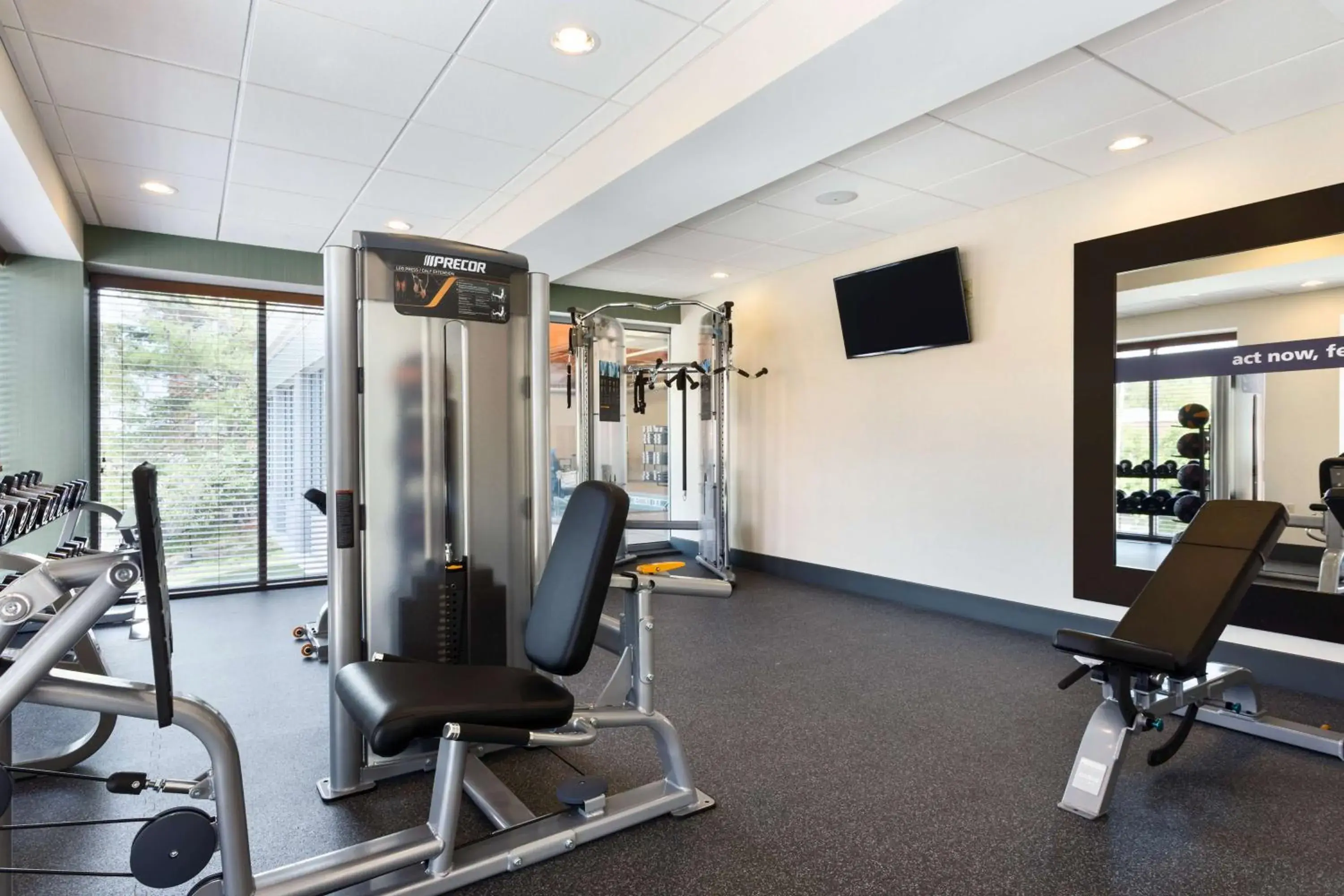 Fitness centre/facilities in Hampton Inn and Suites Clayton/St. Louis-Galleria Area Fitness centre/facilities in Hampton Inn and Suites Clayton/St. Louis-Galleria Area