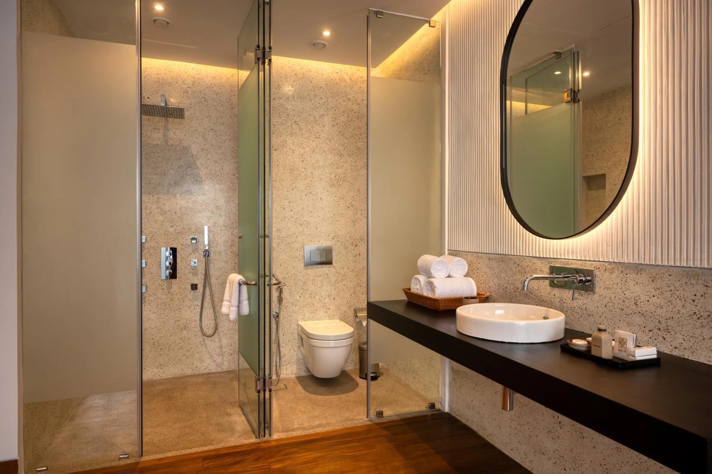 Shower in Taprobane House