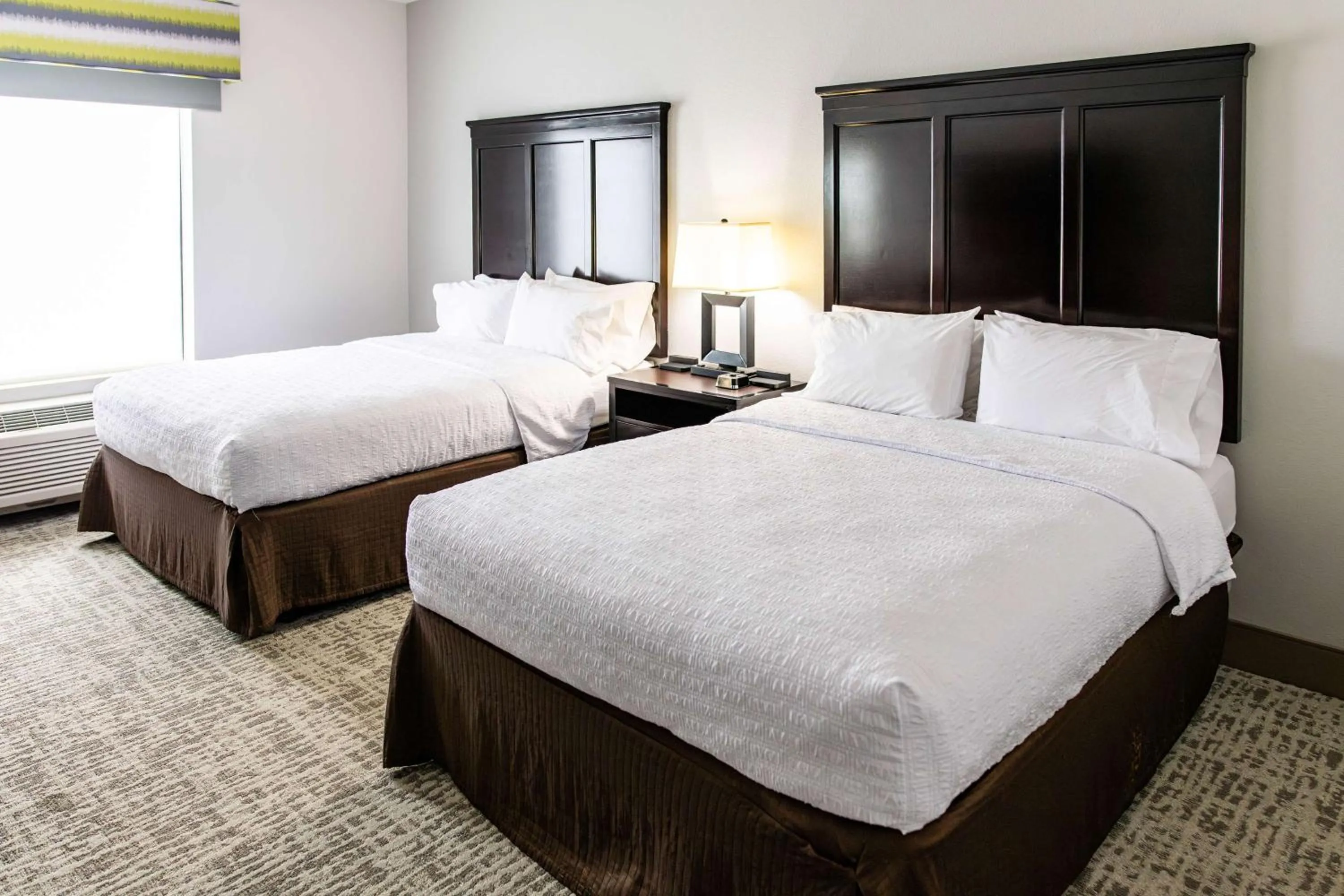 Bed in Hampton Inn & Suites Effingham