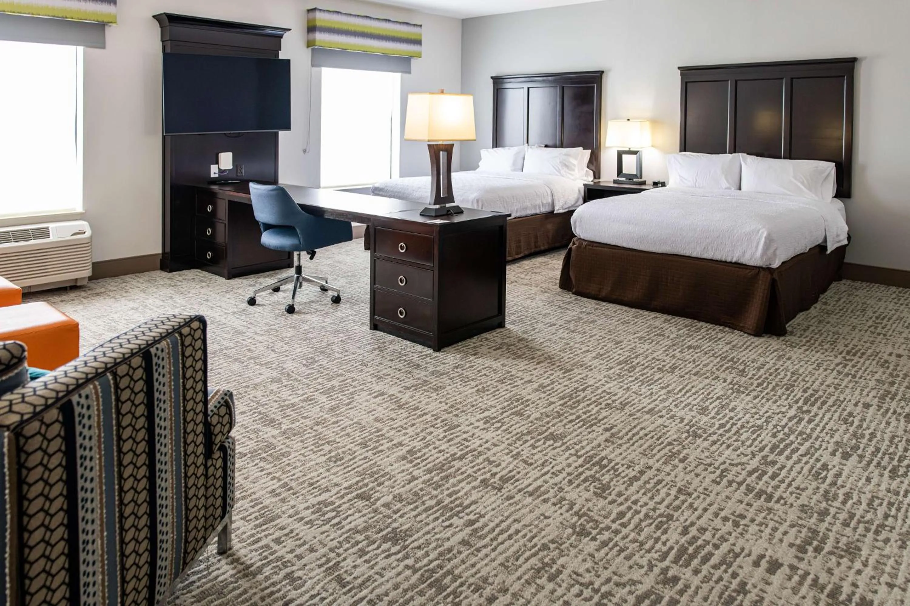 Bedroom, Bed in Hampton Inn & Suites Effingham