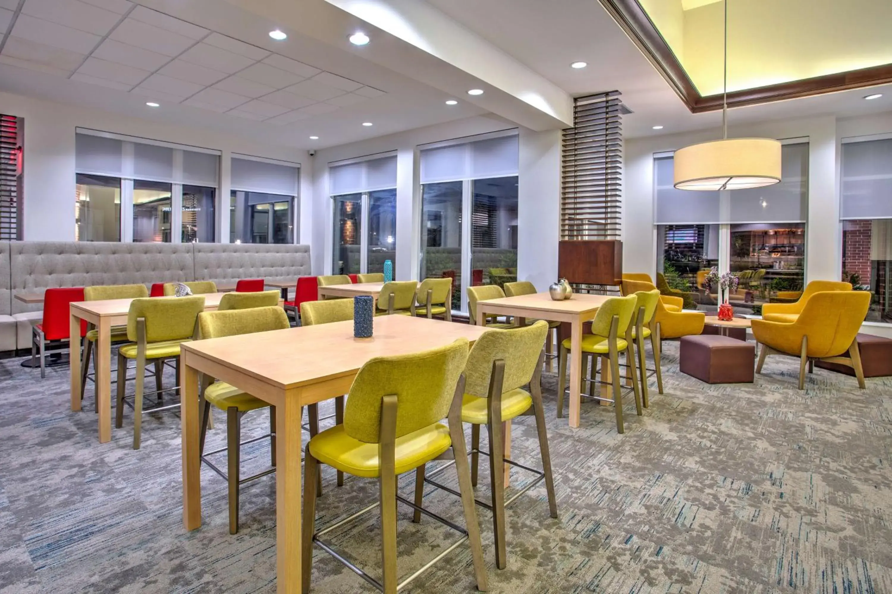 Restaurant/places to eat in Hilton Garden Inn Benton Harbor Restaurant/places to eat in Hilton Garden Inn Benton Harbor