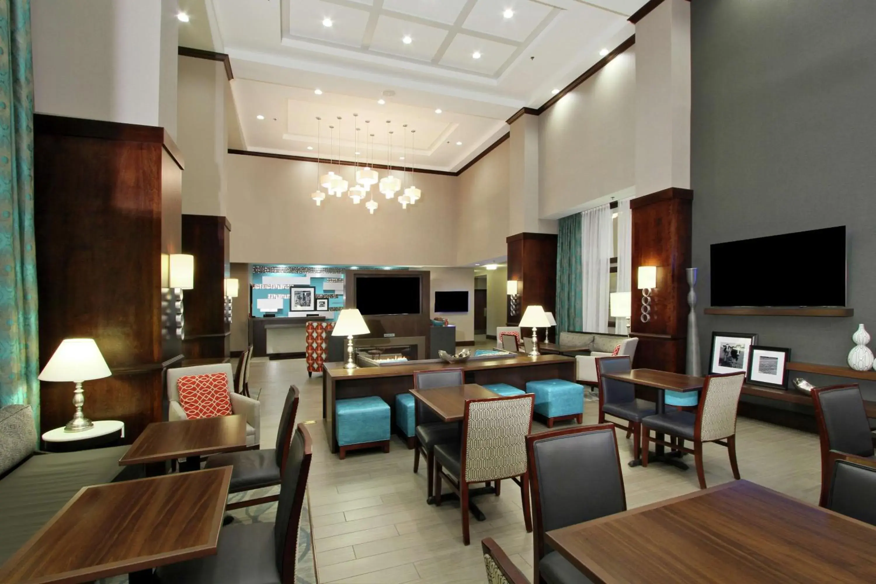 Lobby or reception in Hampton Inn & Suites Columbus/University Area Lobby or reception in Hampton Inn & Suites Columbus/University Area