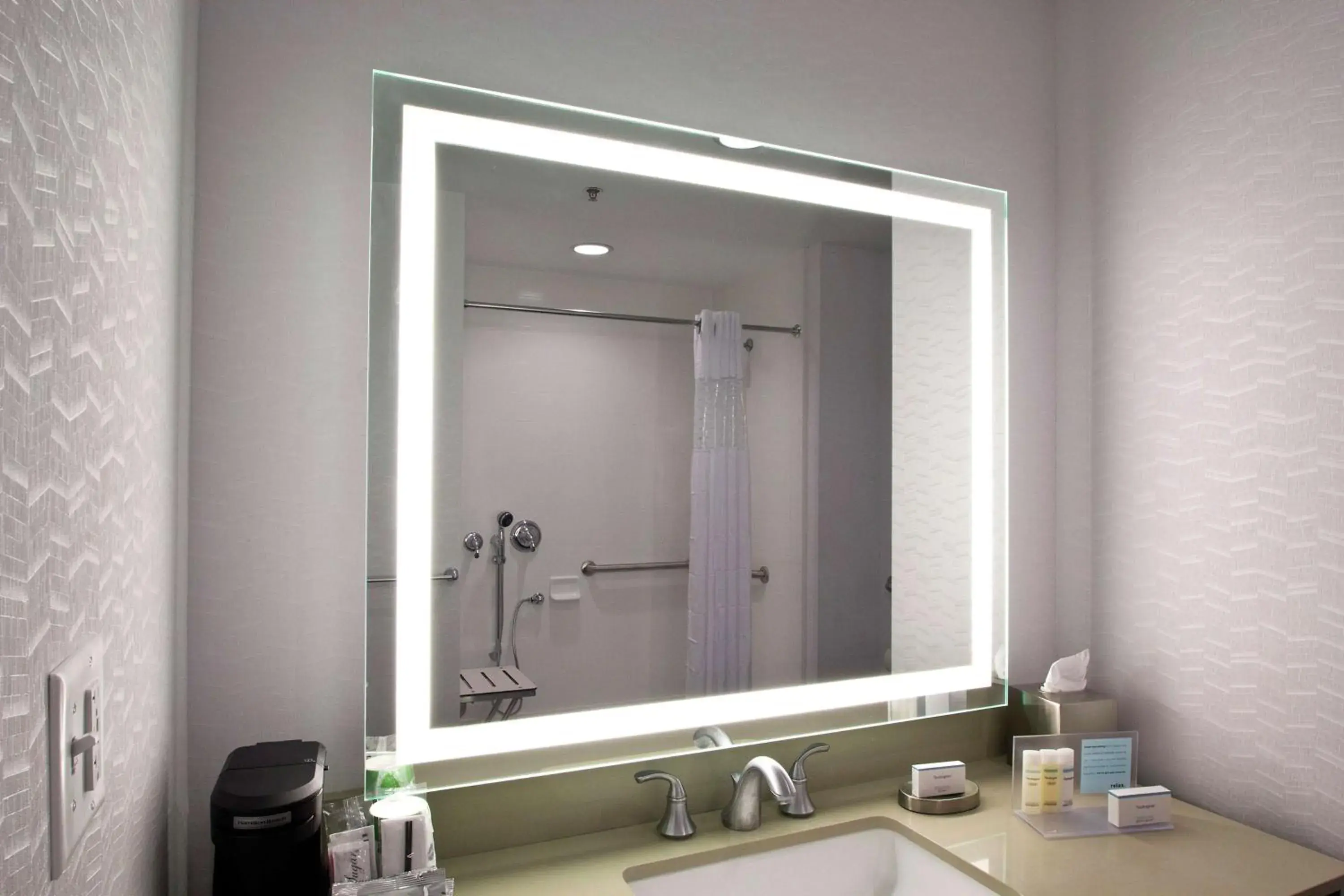 Bathroom in Hampton Inn & Suites Columbus/University Area Bathroom in Hampton Inn & Suites Columbus/University Area