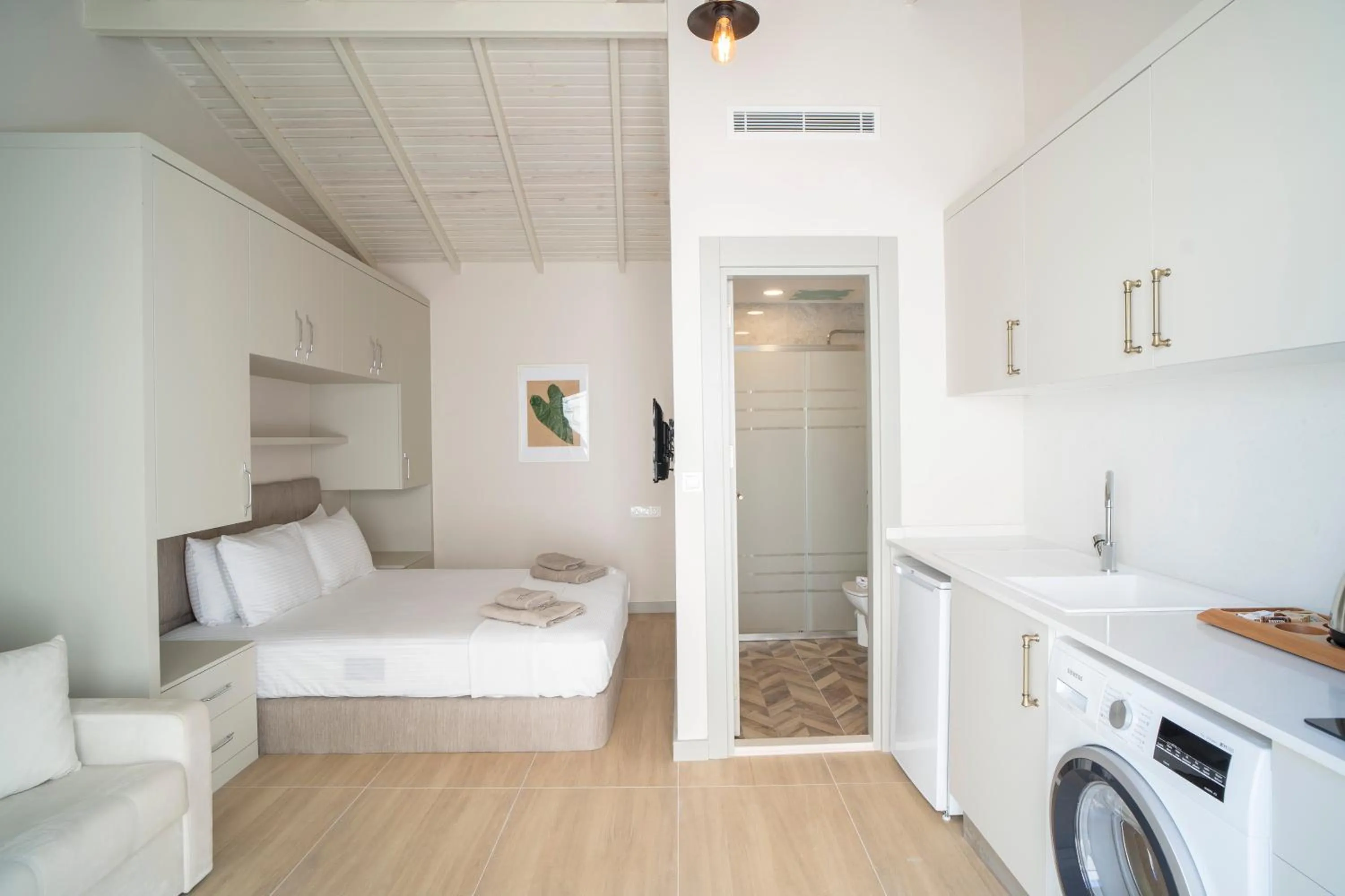 Photo of the whole room, Bed in Bellezza Hotel Alaçatı