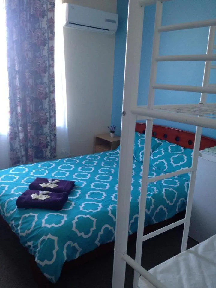 Bed in Port Adelaide Backpackers