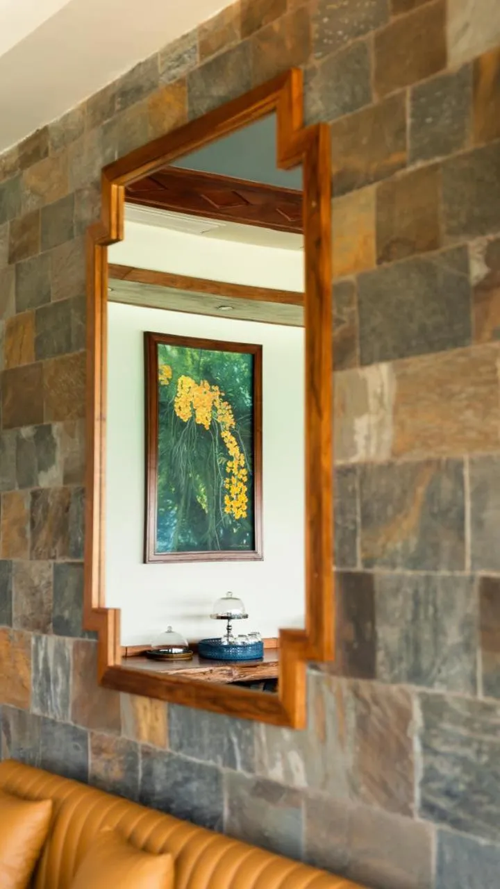 Decorative detail in THE SHILLONG ADDRESS