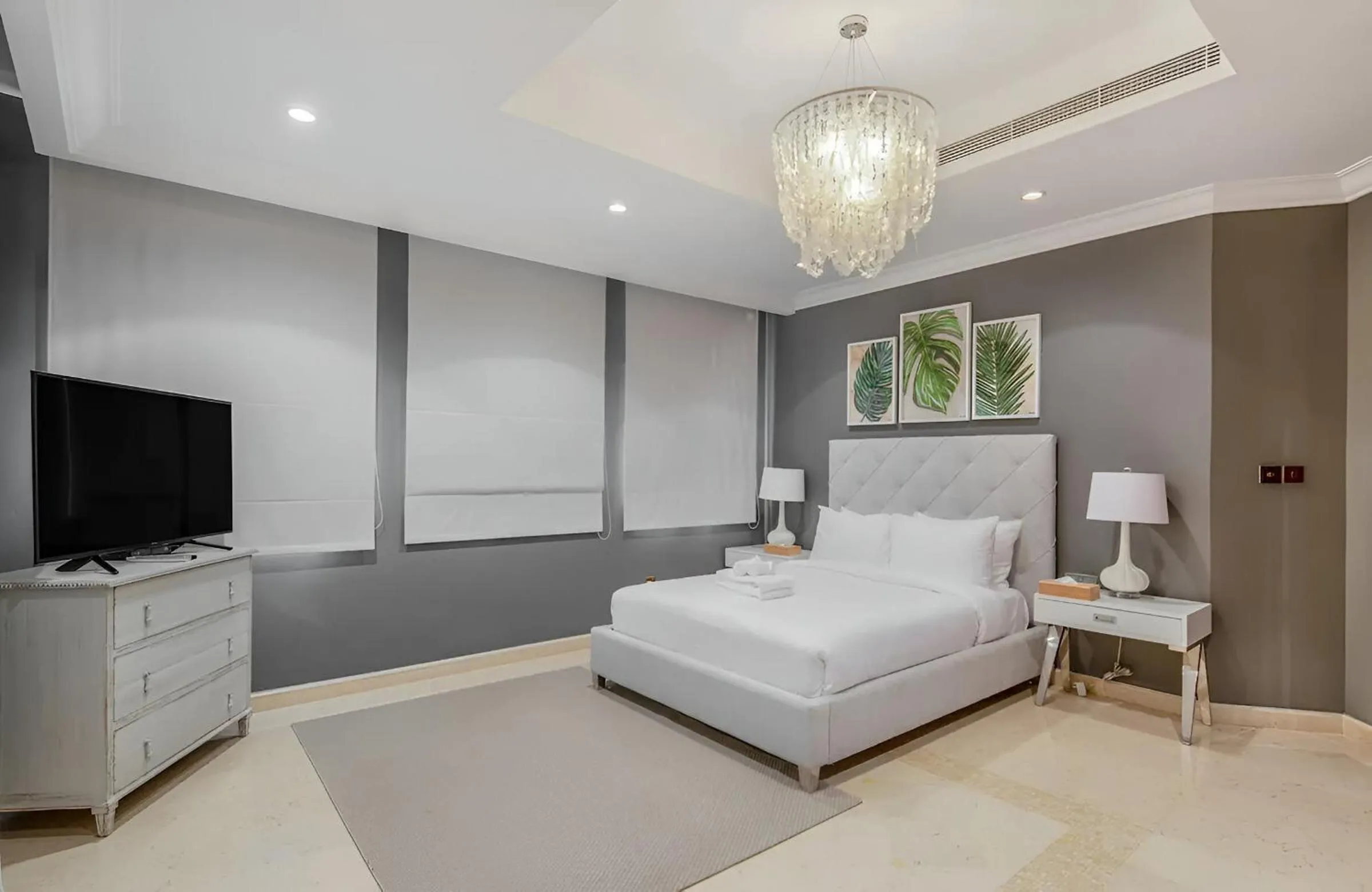 Frond F, Beachfront Villa, Palm Jumeirah - Mint Stay