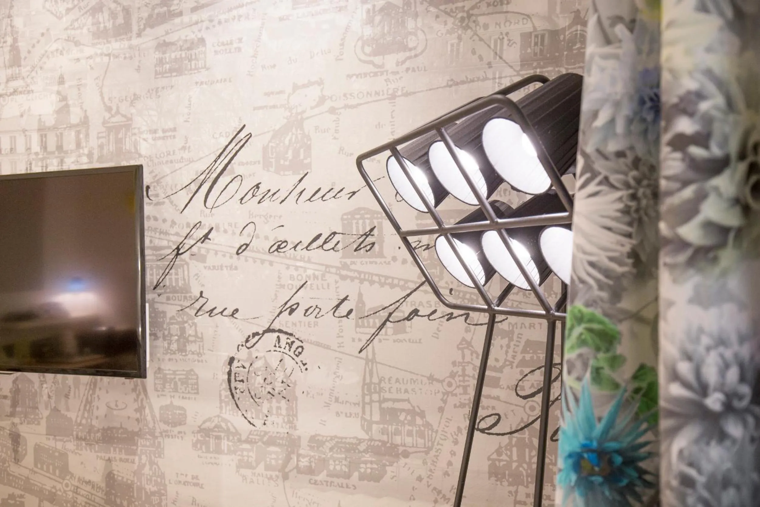 Decorative detail in Cinque Rooms