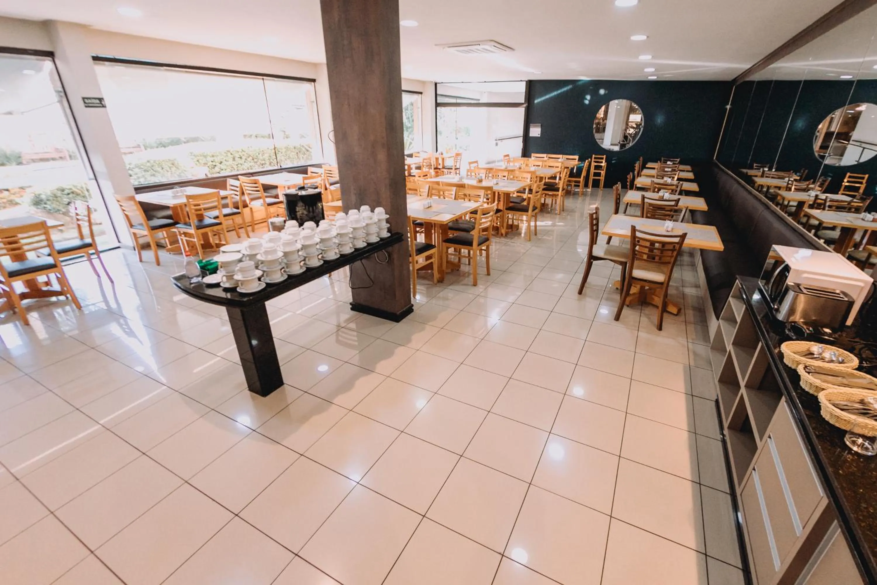 Restaurant/places to eat in Itatiba Orion Hotel