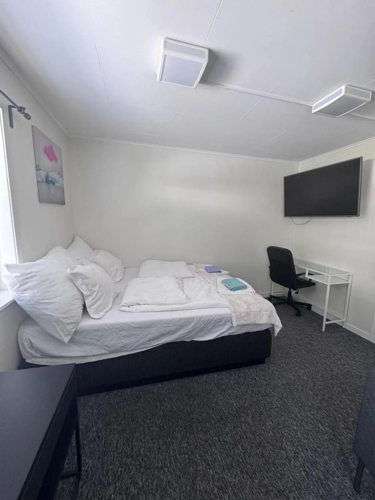 Bed in Smart Motell