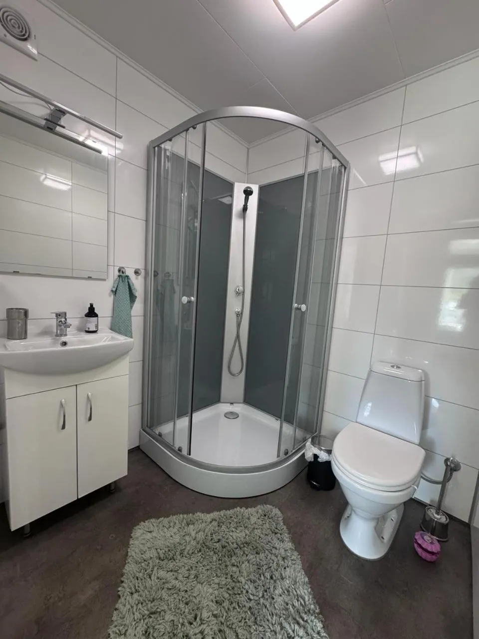 Shower in Smart Motell