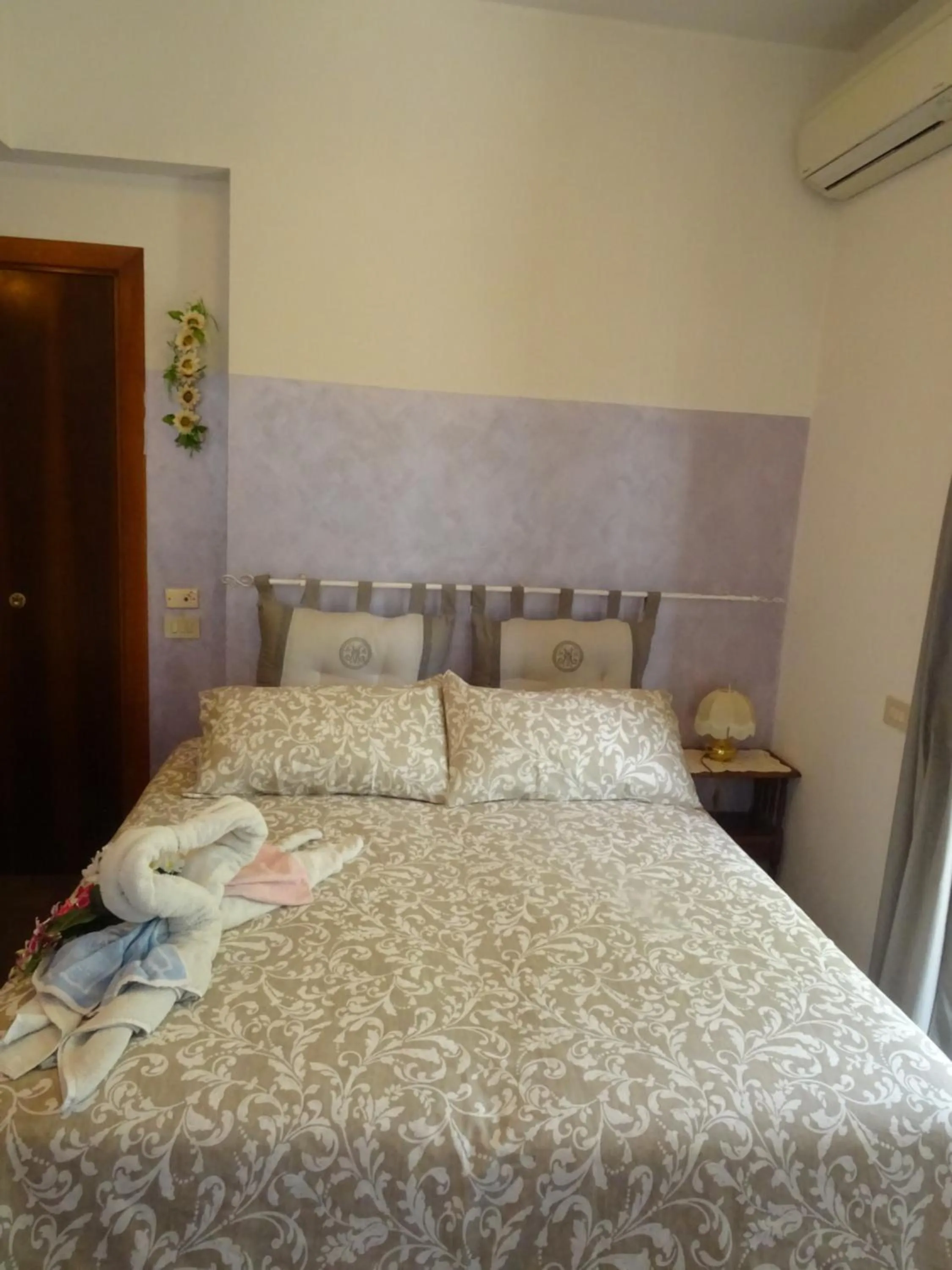 Bedroom, Bed in Le Mimose B&B