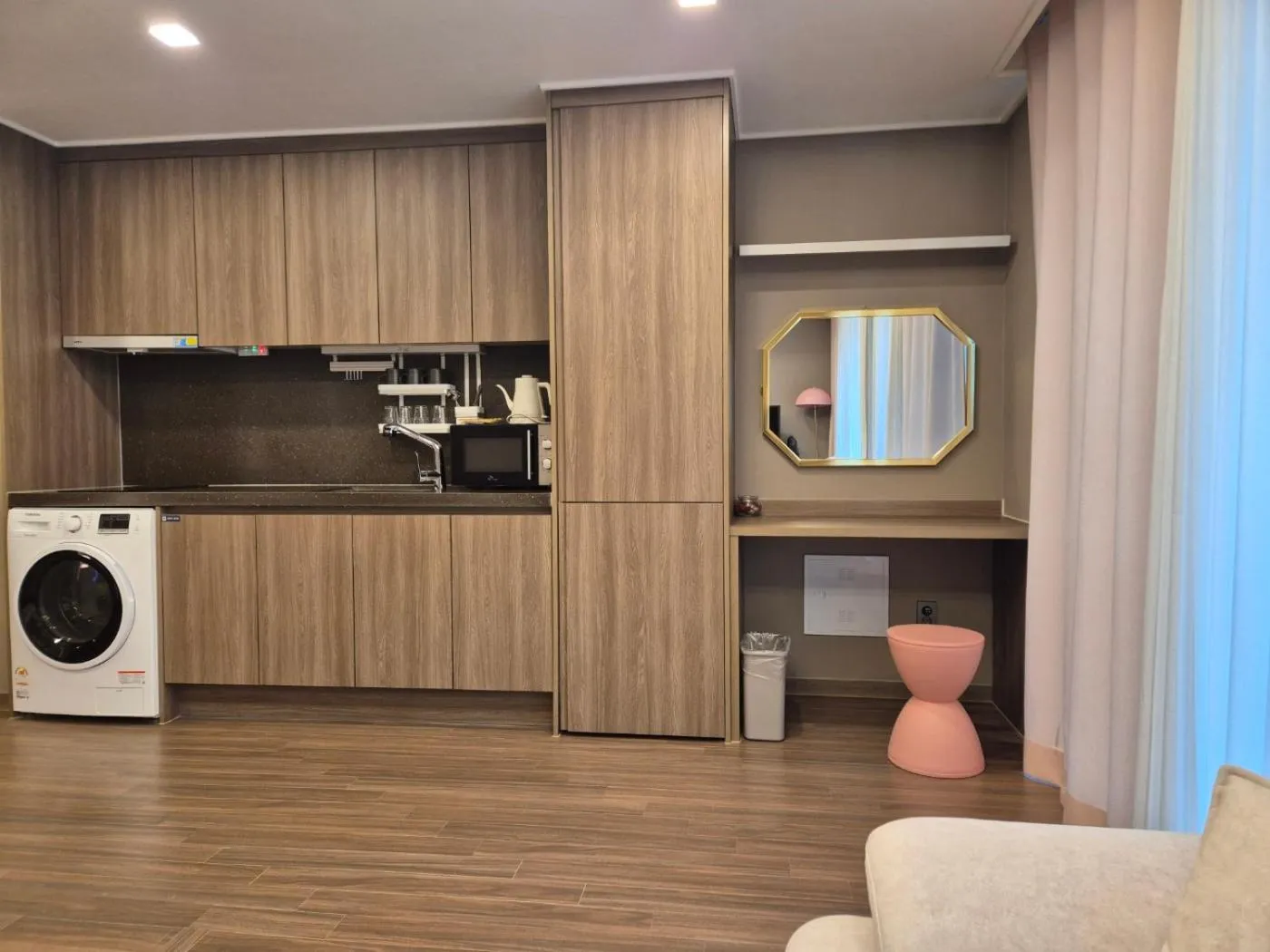 Living room in The solid residence - Elbon the stay by haeundae