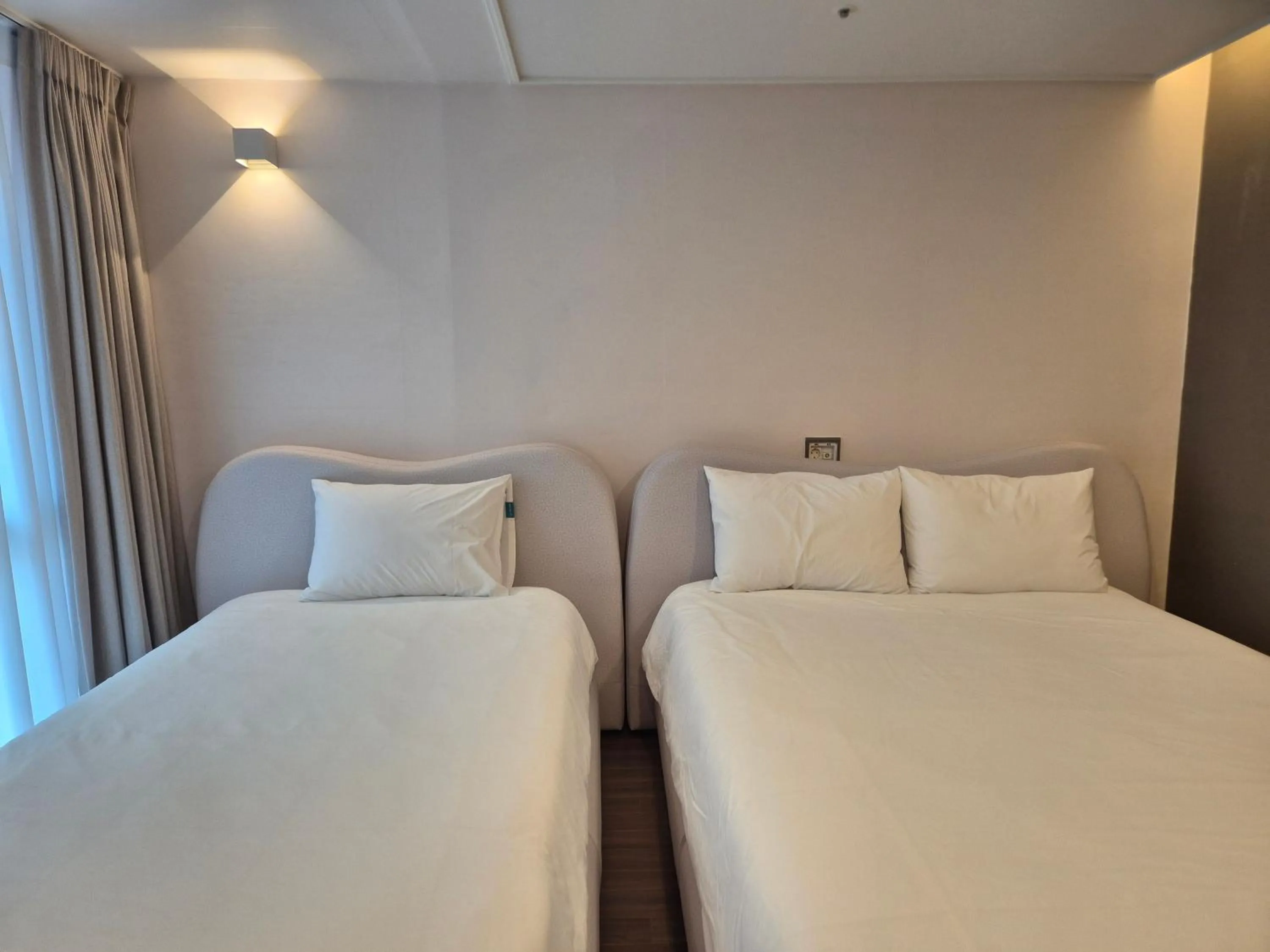 Bedroom, Bed in The solid residence - Elbon the stay by haeundae