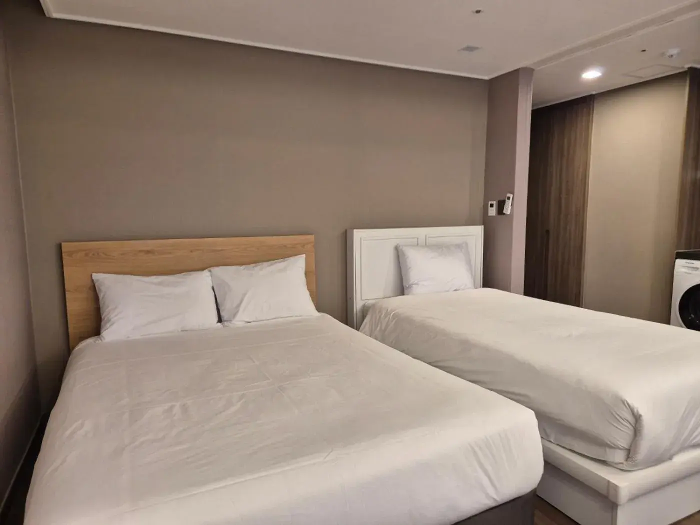 Deluxe Double Room in The solid residence - Elbon the stay by haeundae Deluxe Double Room in The solid residence - Elbon the stay by haeundae