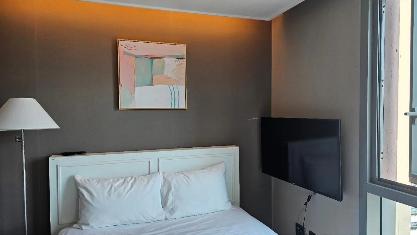 Bedroom, Bed in The solid residence - Elbon the stay by haeundae
