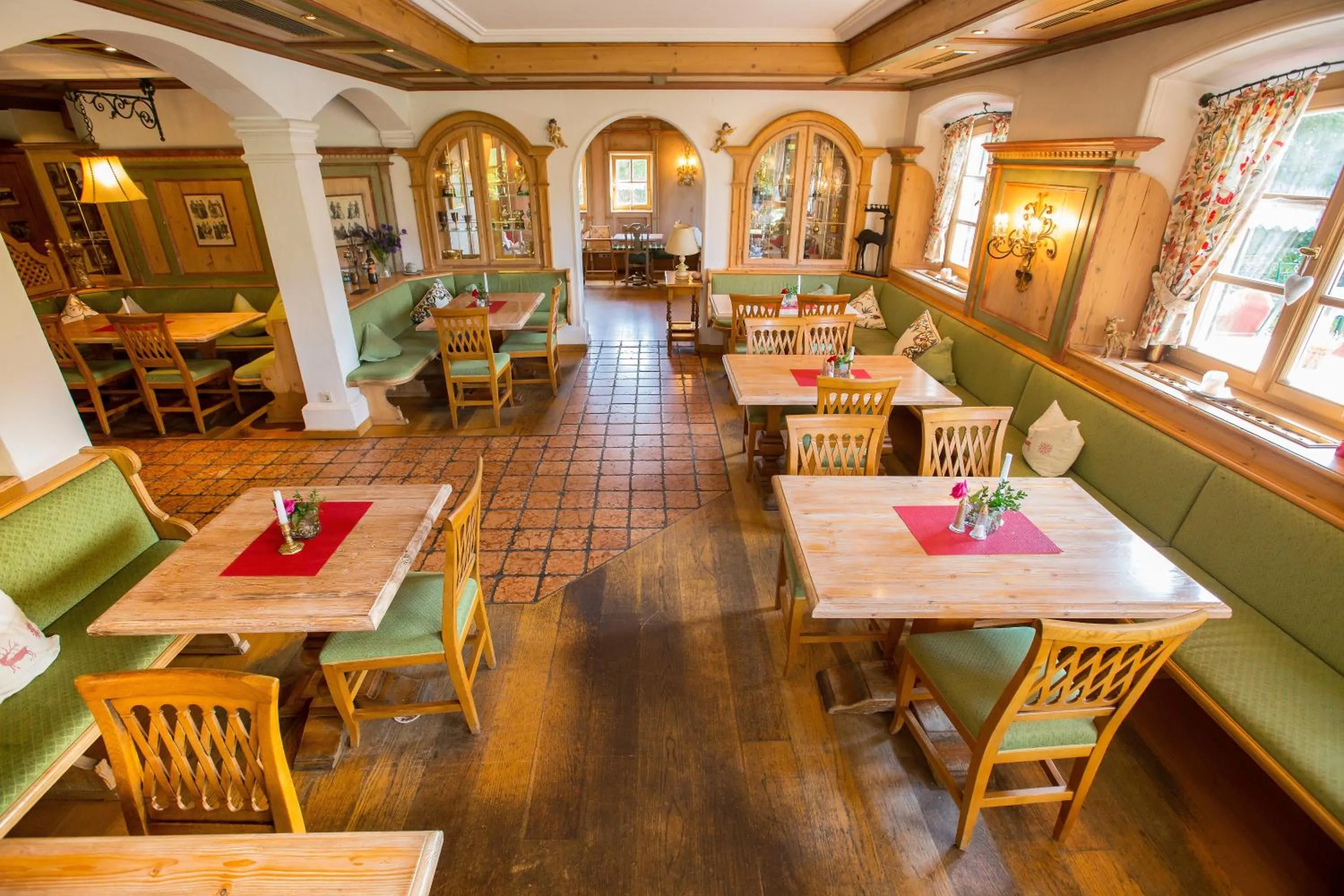 Restaurant/places to eat in DEVA Villa Mittermaier