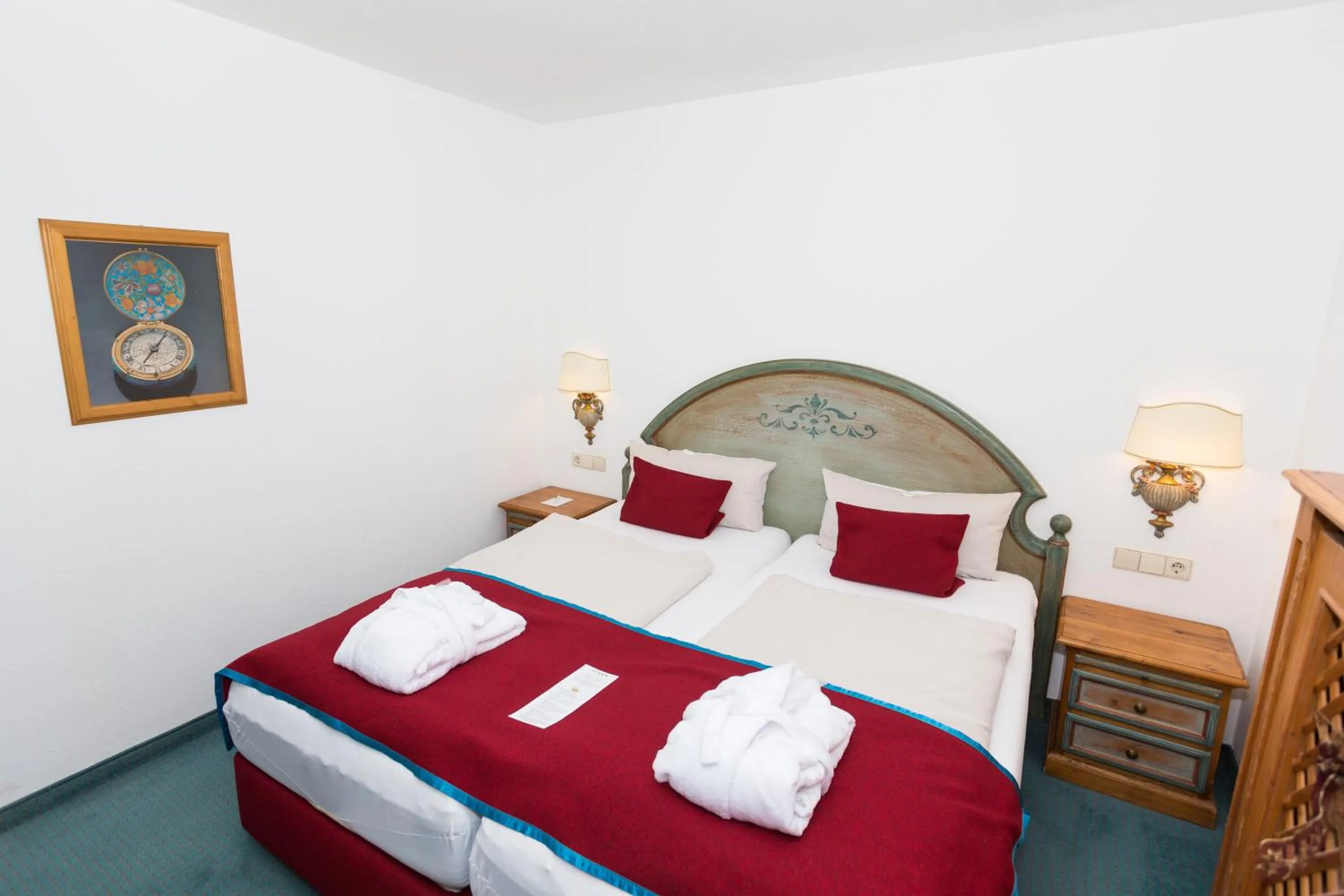 Photo of the whole room, Bed in DEVA Villa Mittermaier