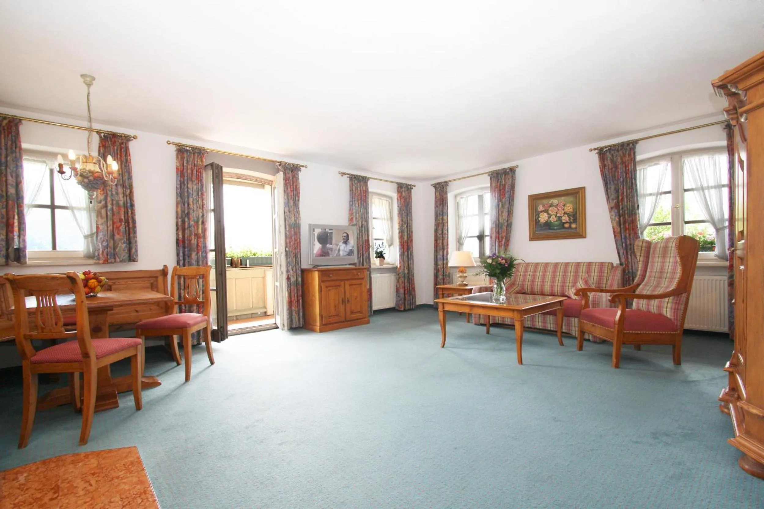 Photo of the whole room in DEVA Villa Mittermaier