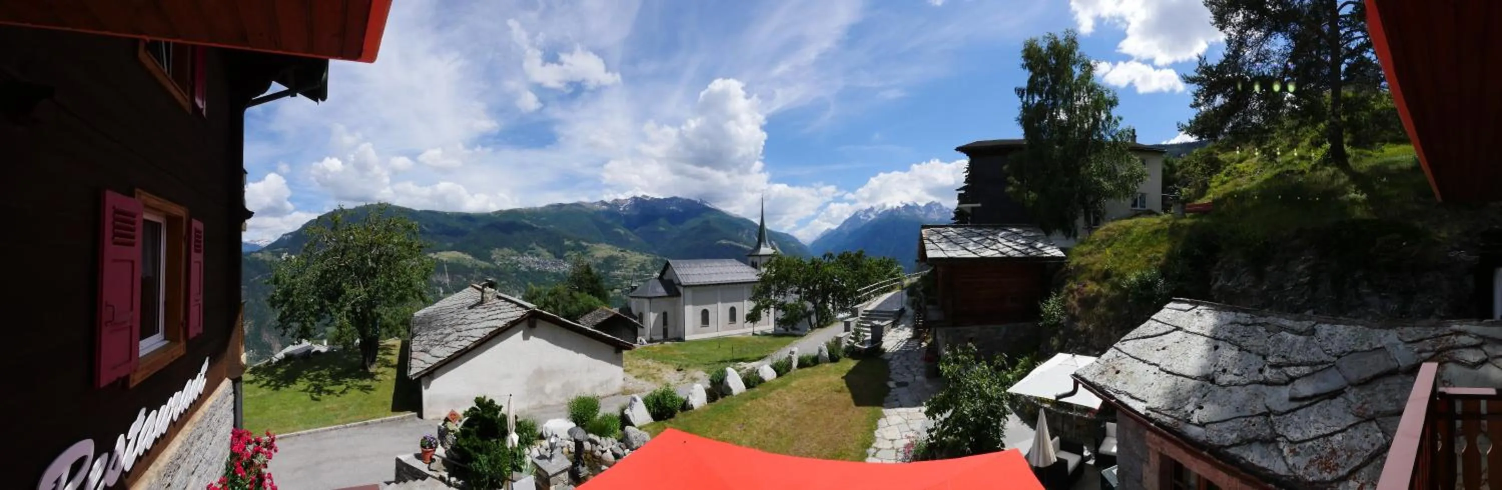 Garden view in Hotel Alpenblick
