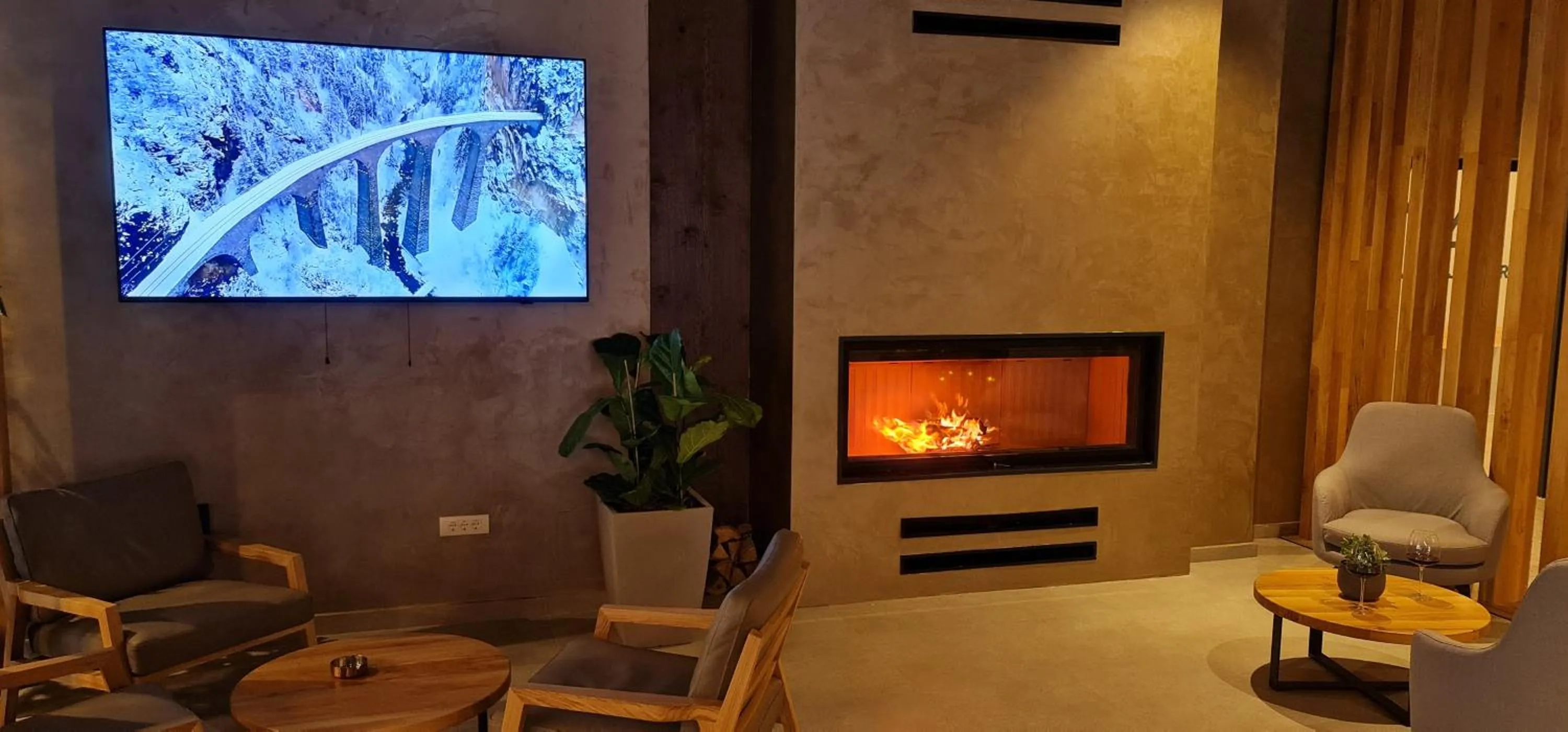 TV and multimedia in Aparthotel Zlatni Javor