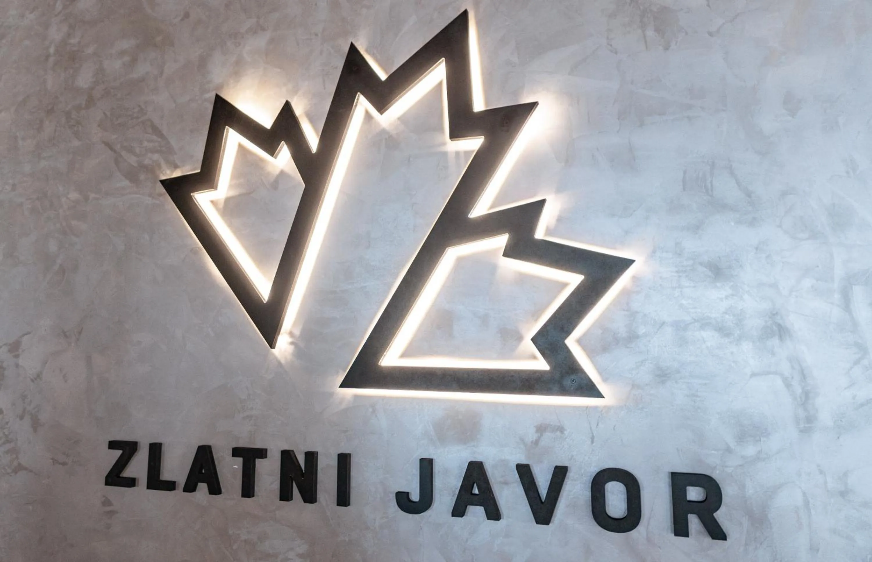 Property logo or sign in Aparthotel Zlatni Javor