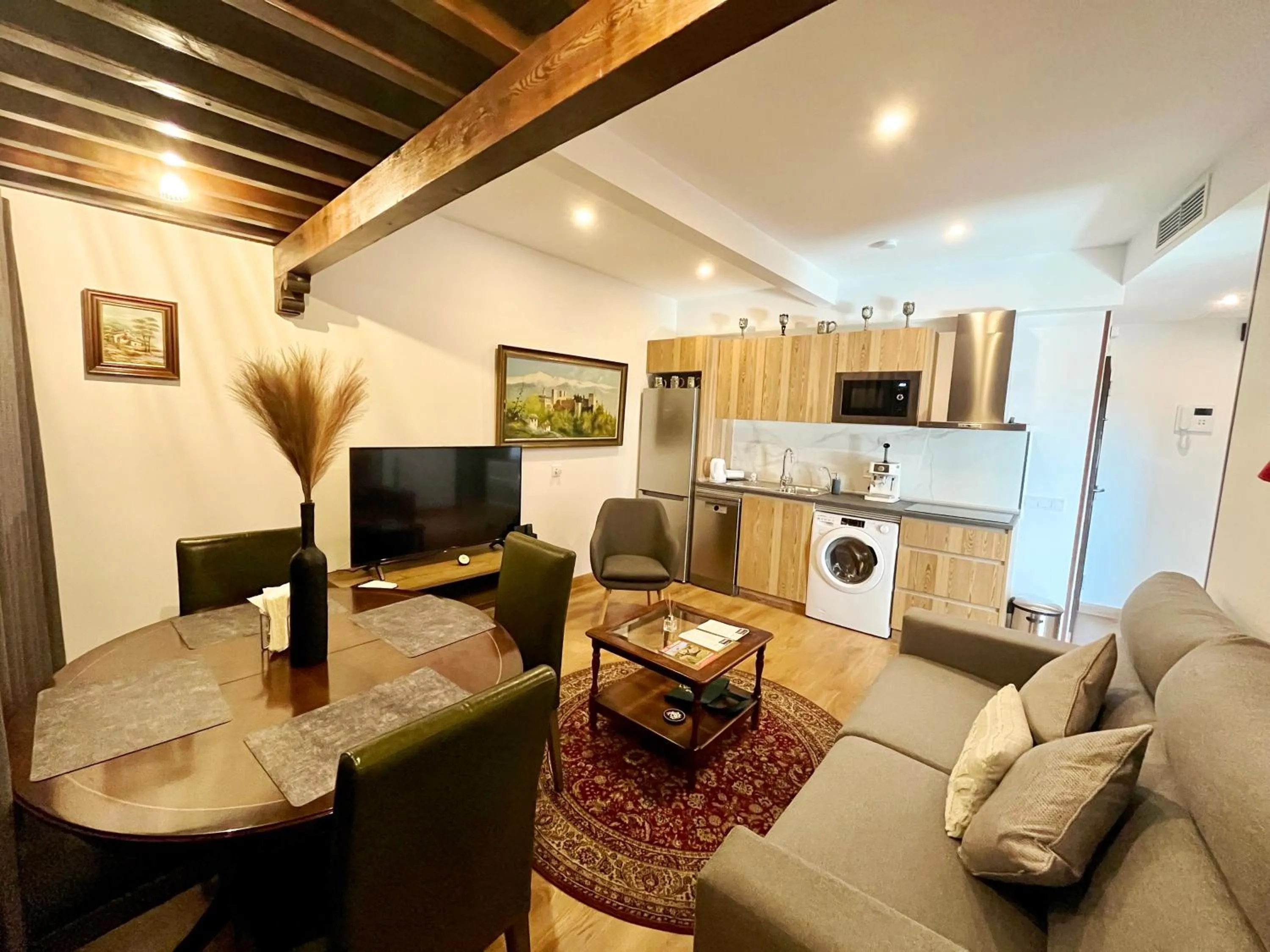 TV and multimedia in Casón De Los López Apartments