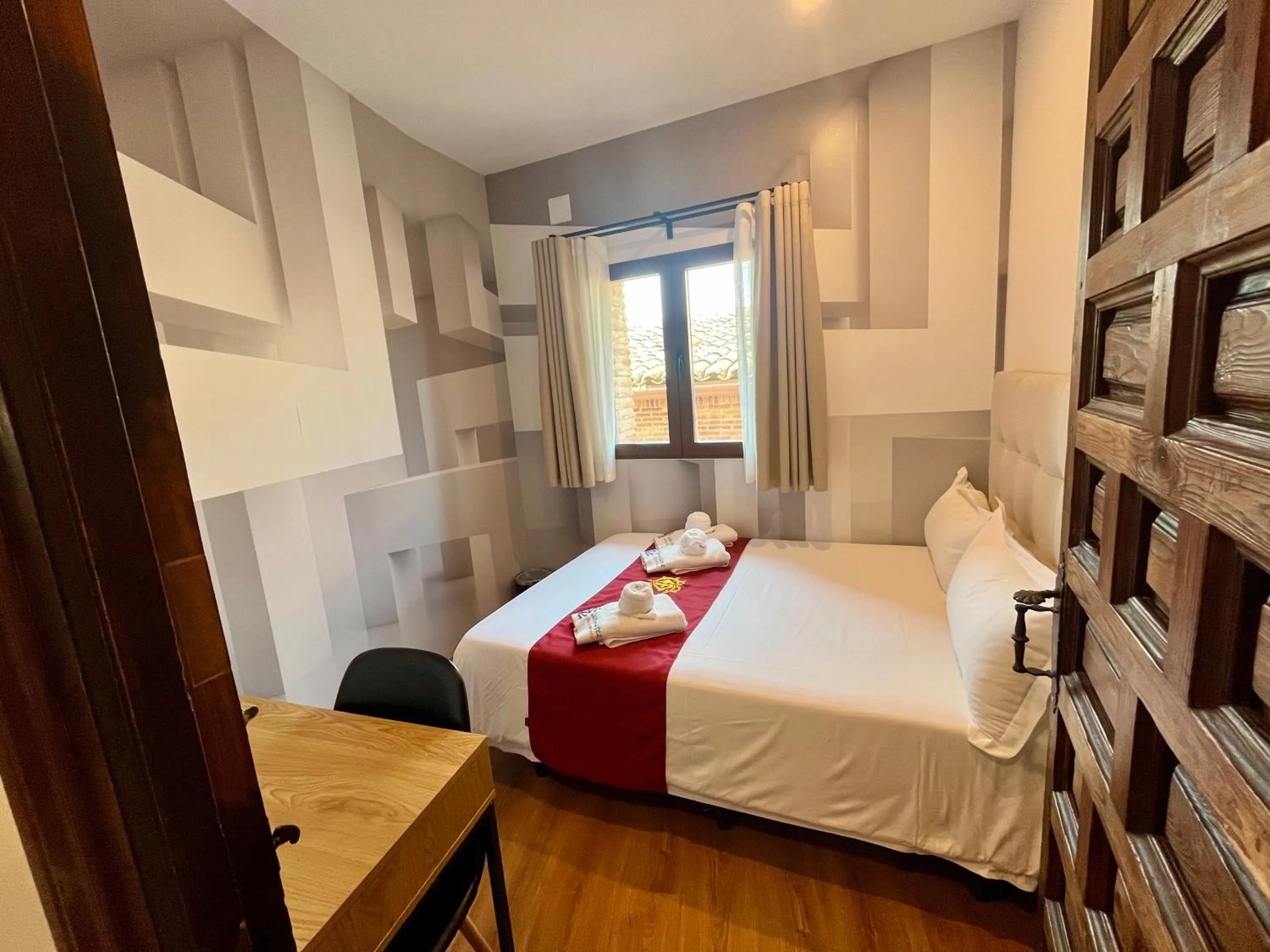 Bedroom, Bed in Casón De Los López Apartments