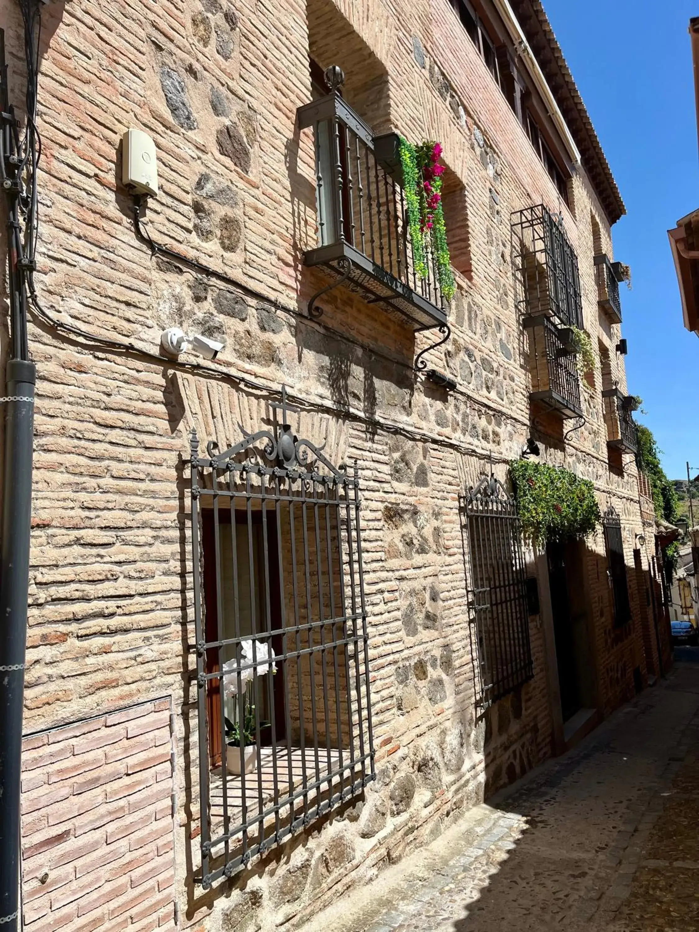 Property building in Casón De Los López Apartments Property building in Casón De Los López Apartments